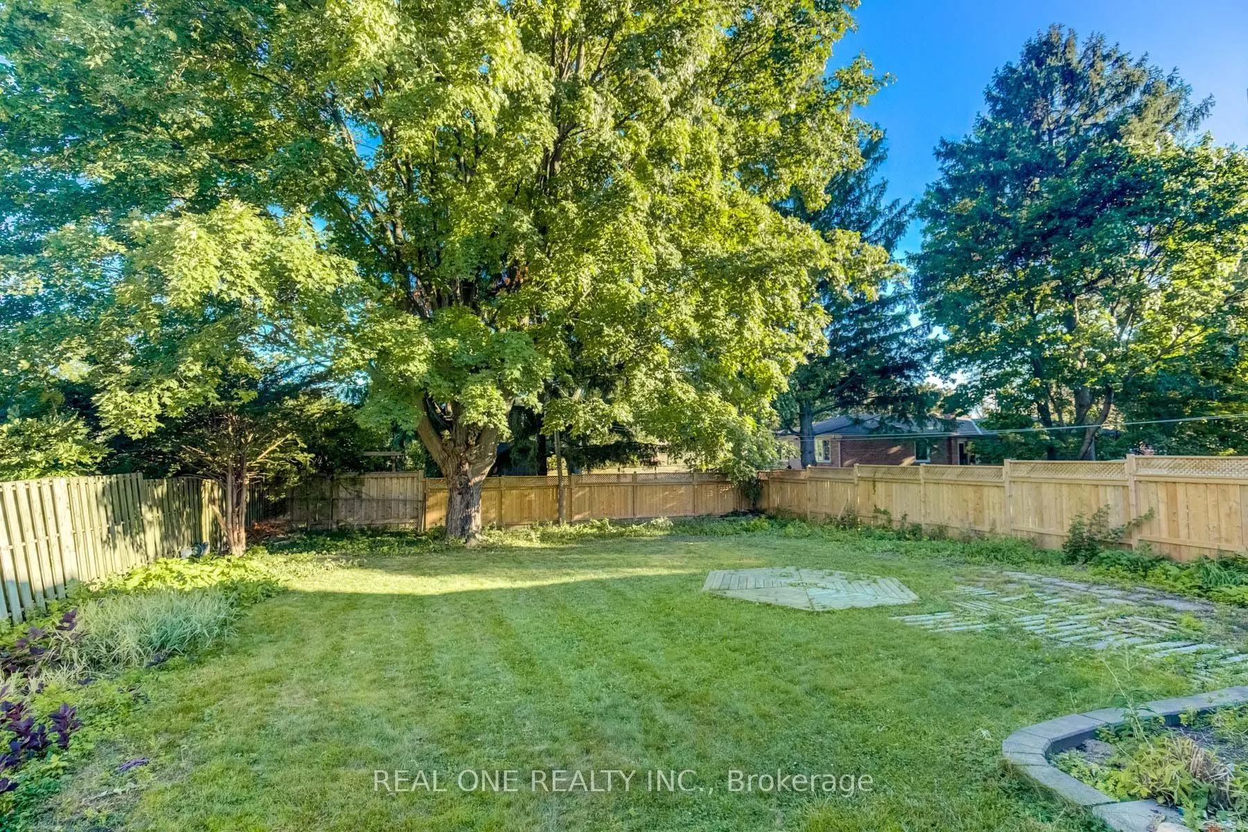 349 Horsham Avenue