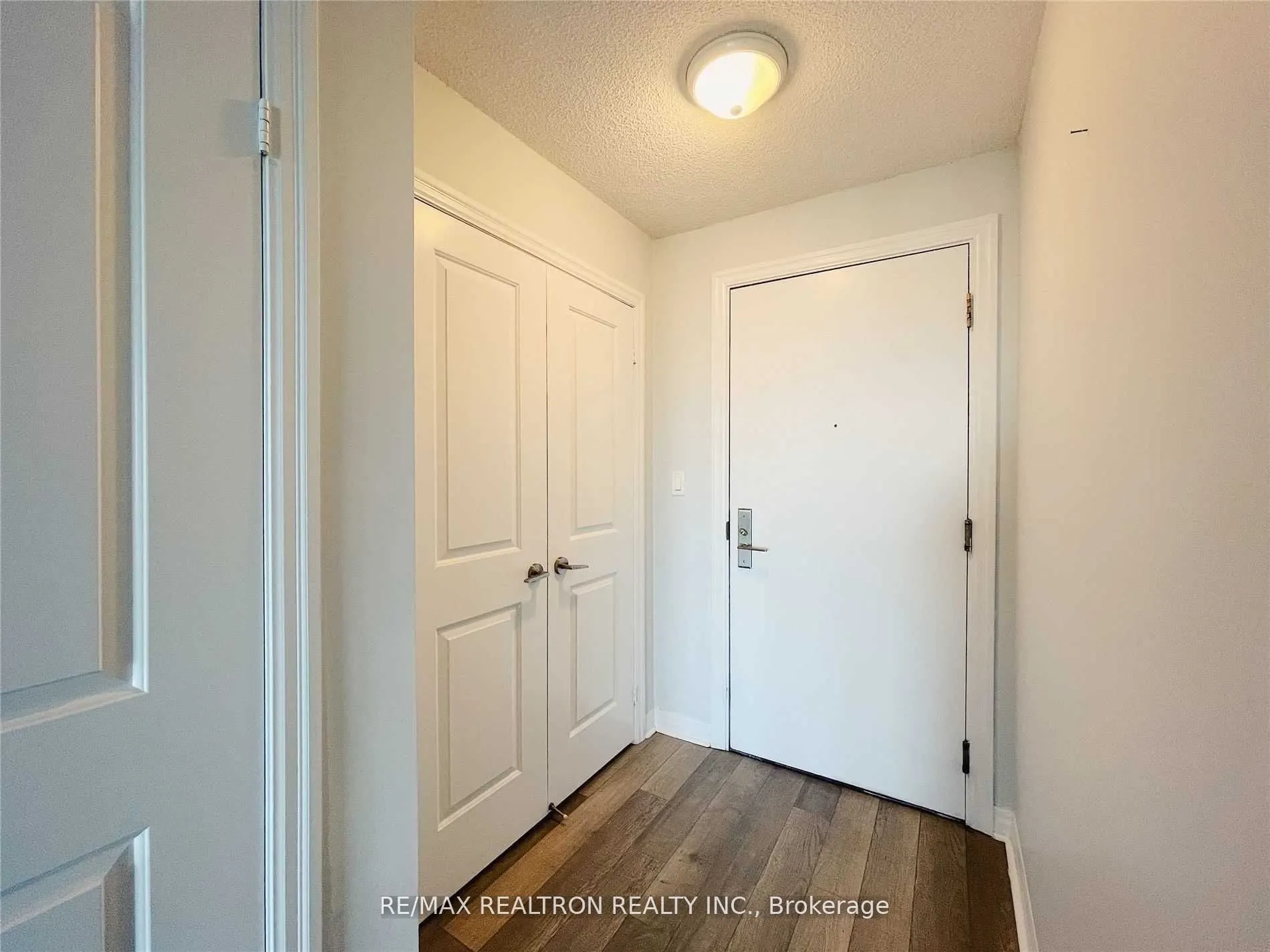 2015 Sheppard Avenue E #2406