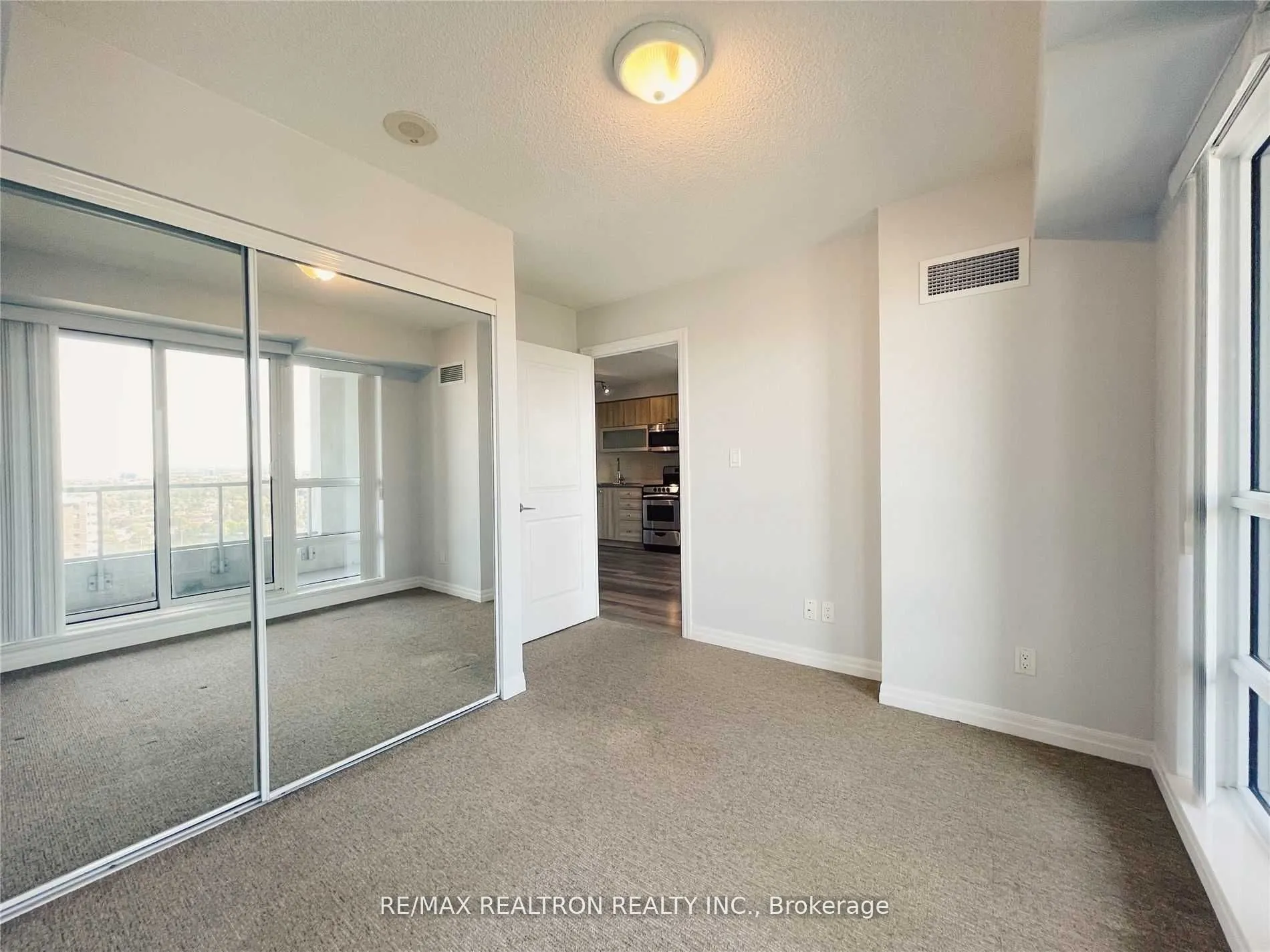 2015 Sheppard Avenue E #2406