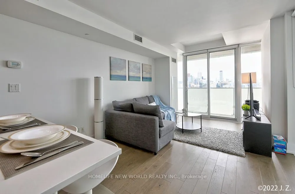 200 Bloor Street W #1601