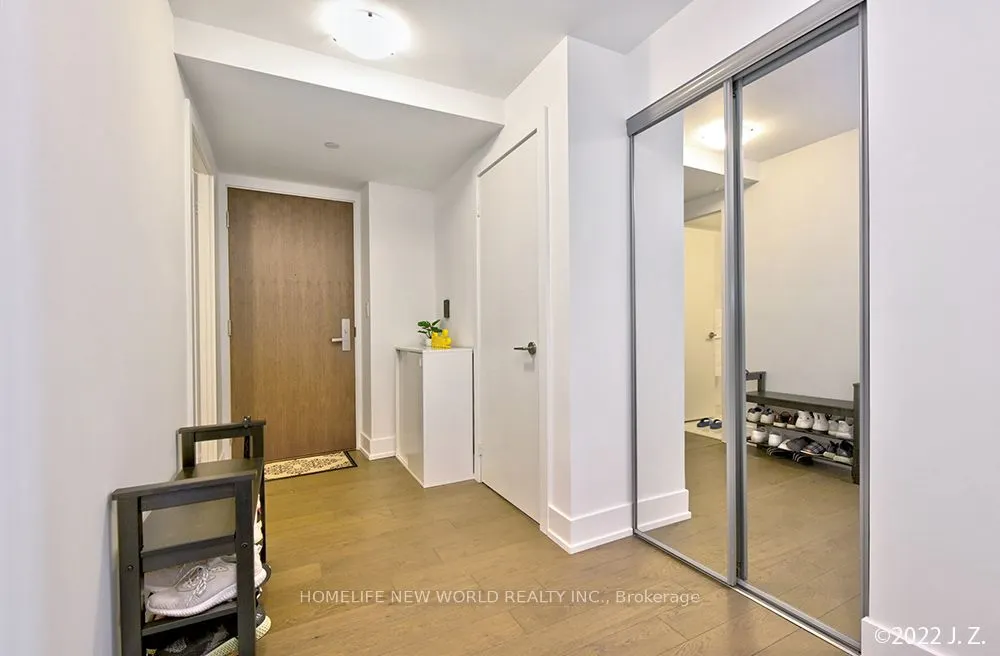 200 Bloor Street W #1601