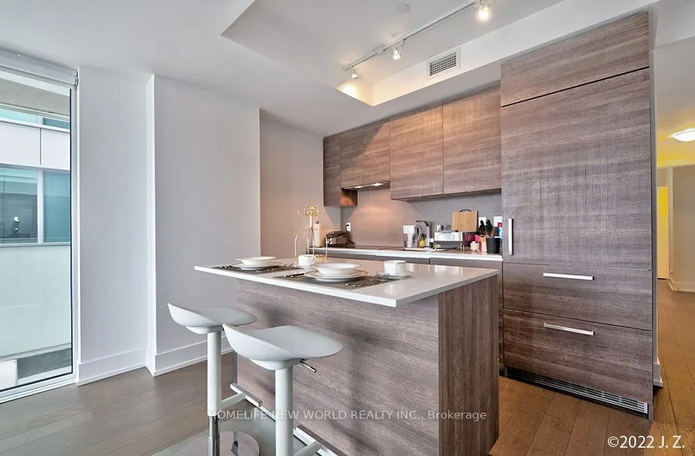 200 Bloor Street W #1601
