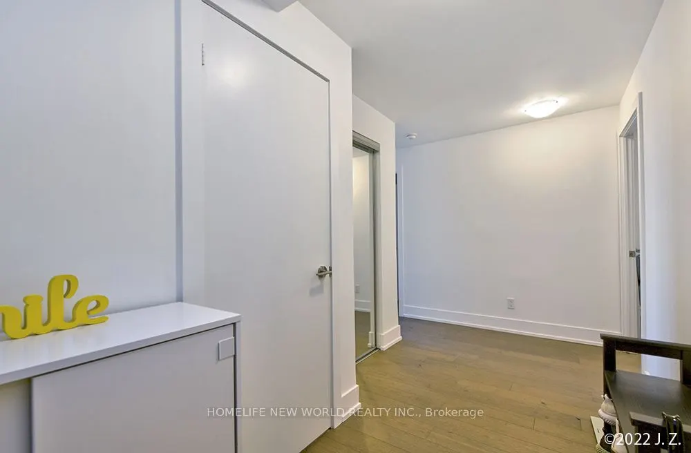 200 Bloor Street W #1601