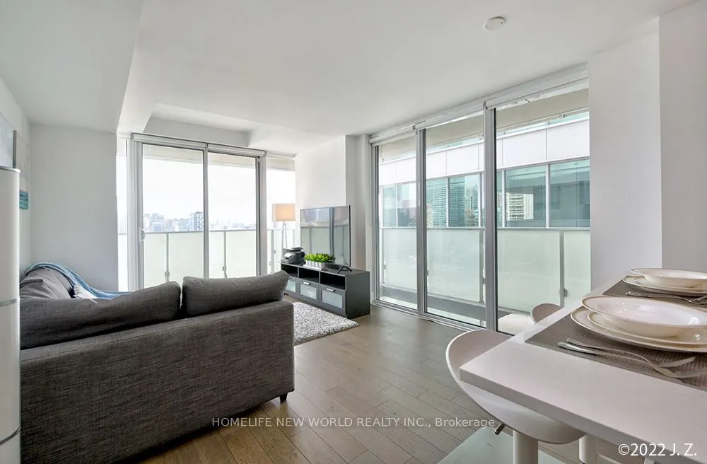 200 Bloor Street W #1601