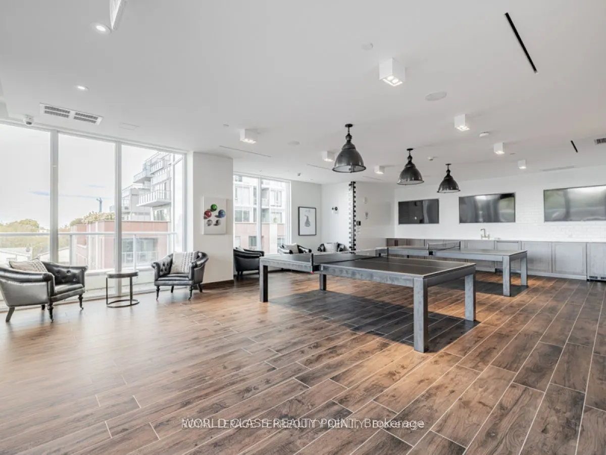 33 Helendale Avenue #1404