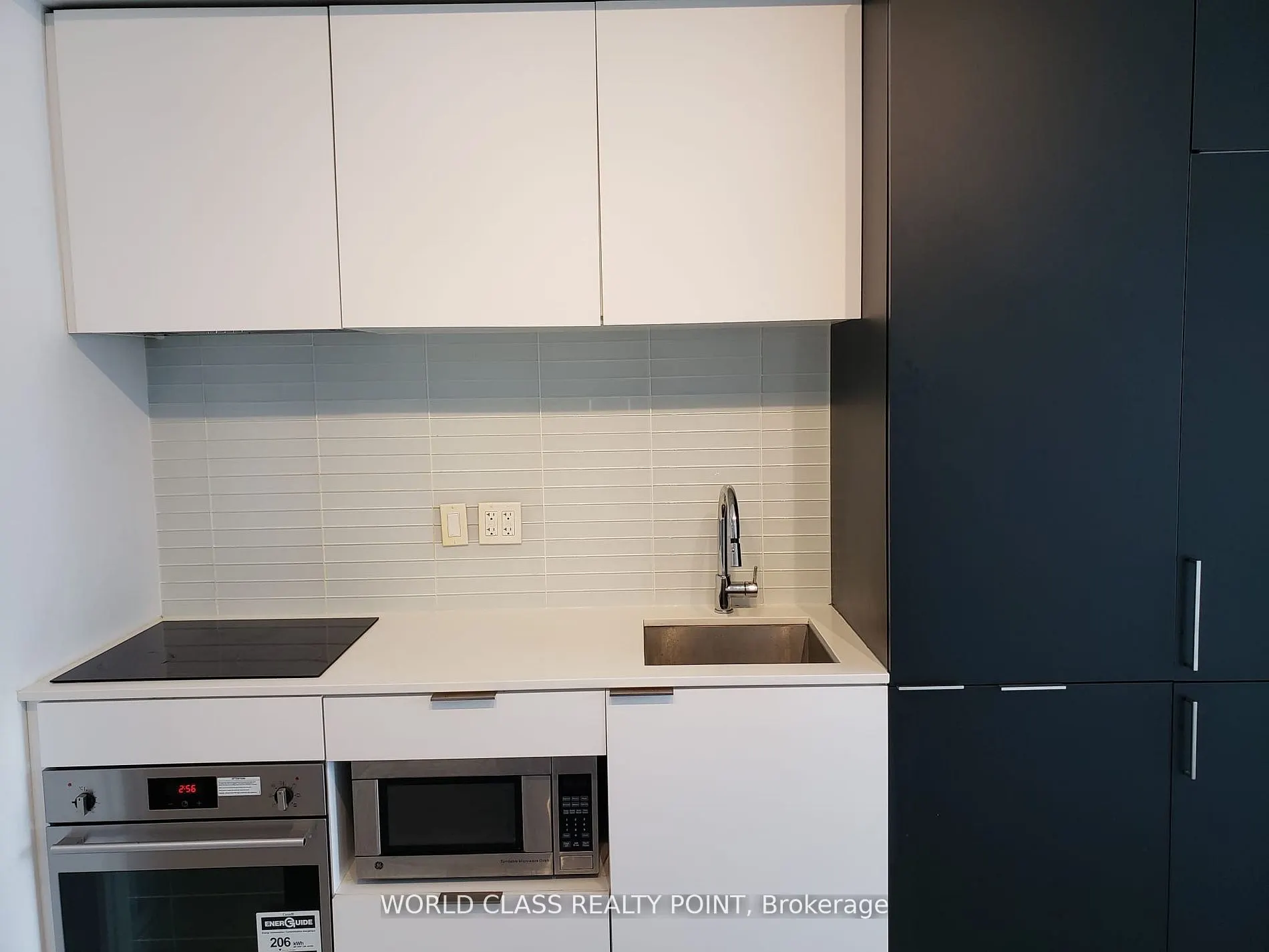33 Helendale Avenue #1404