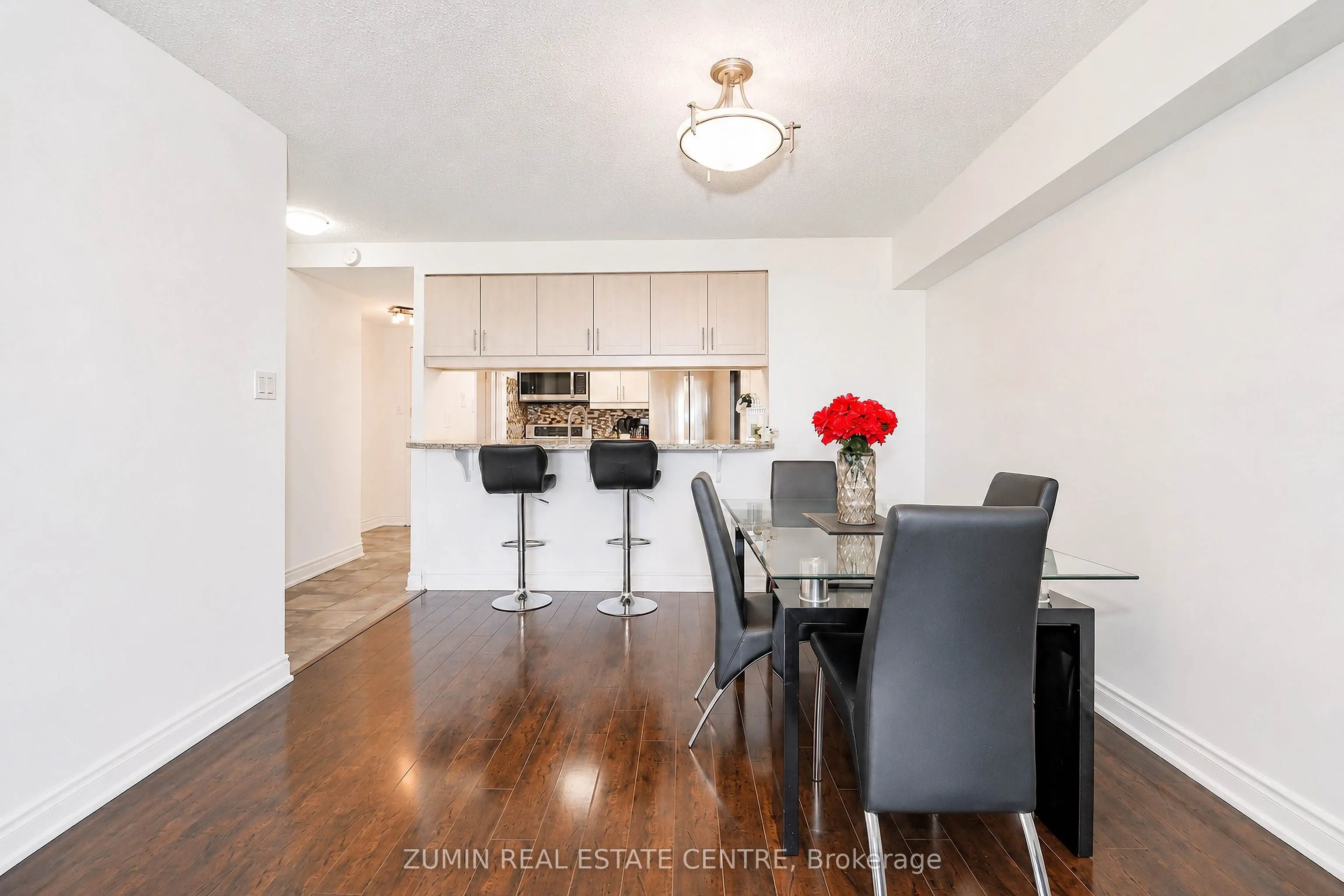 1555 Finch Avenue E #602