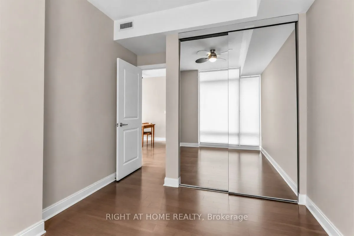 18 Yorkville Avenue #305