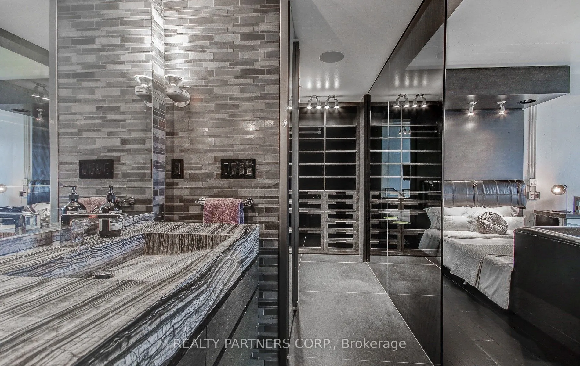 38 The Esplanade Avenue #419