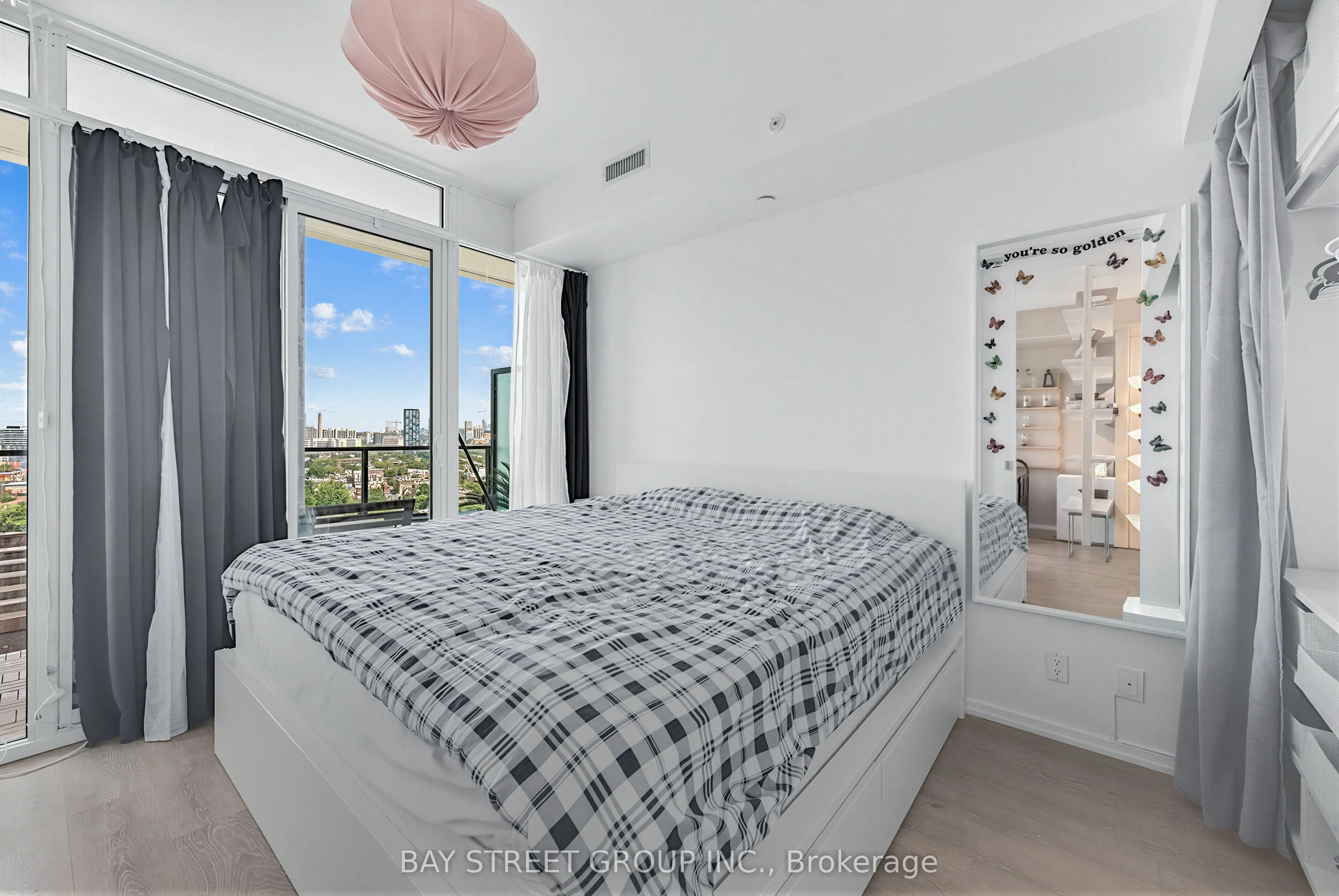 125 Peter Street #1803
