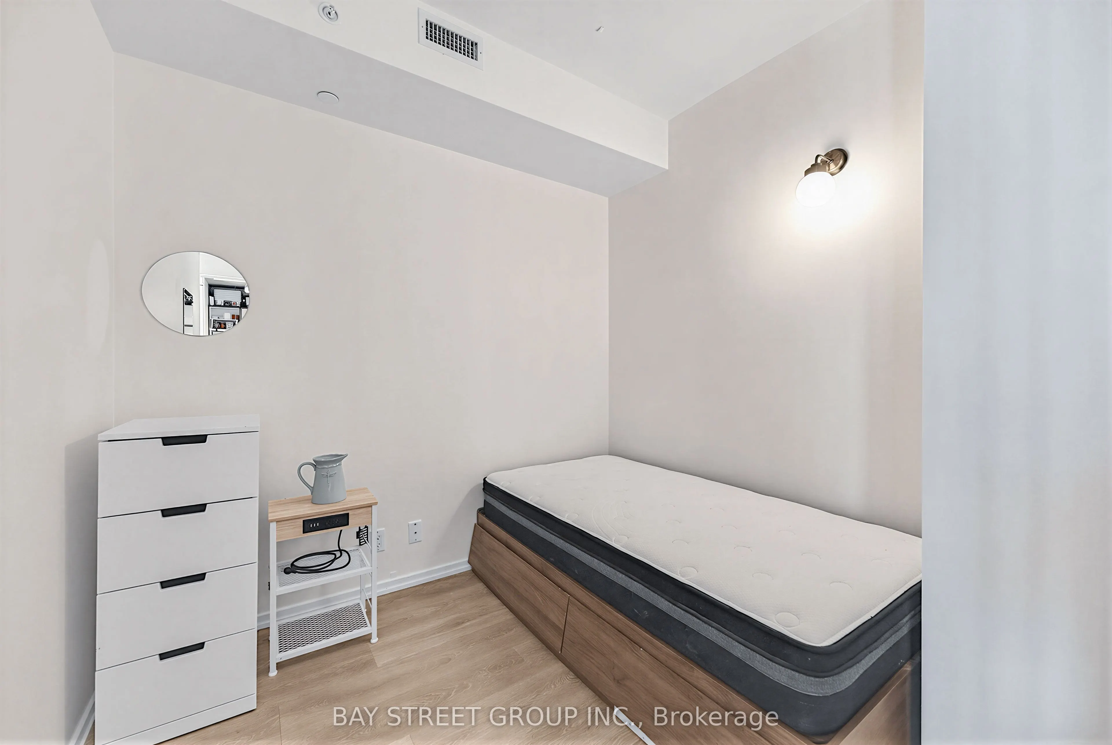 125 Peter Street #1803
