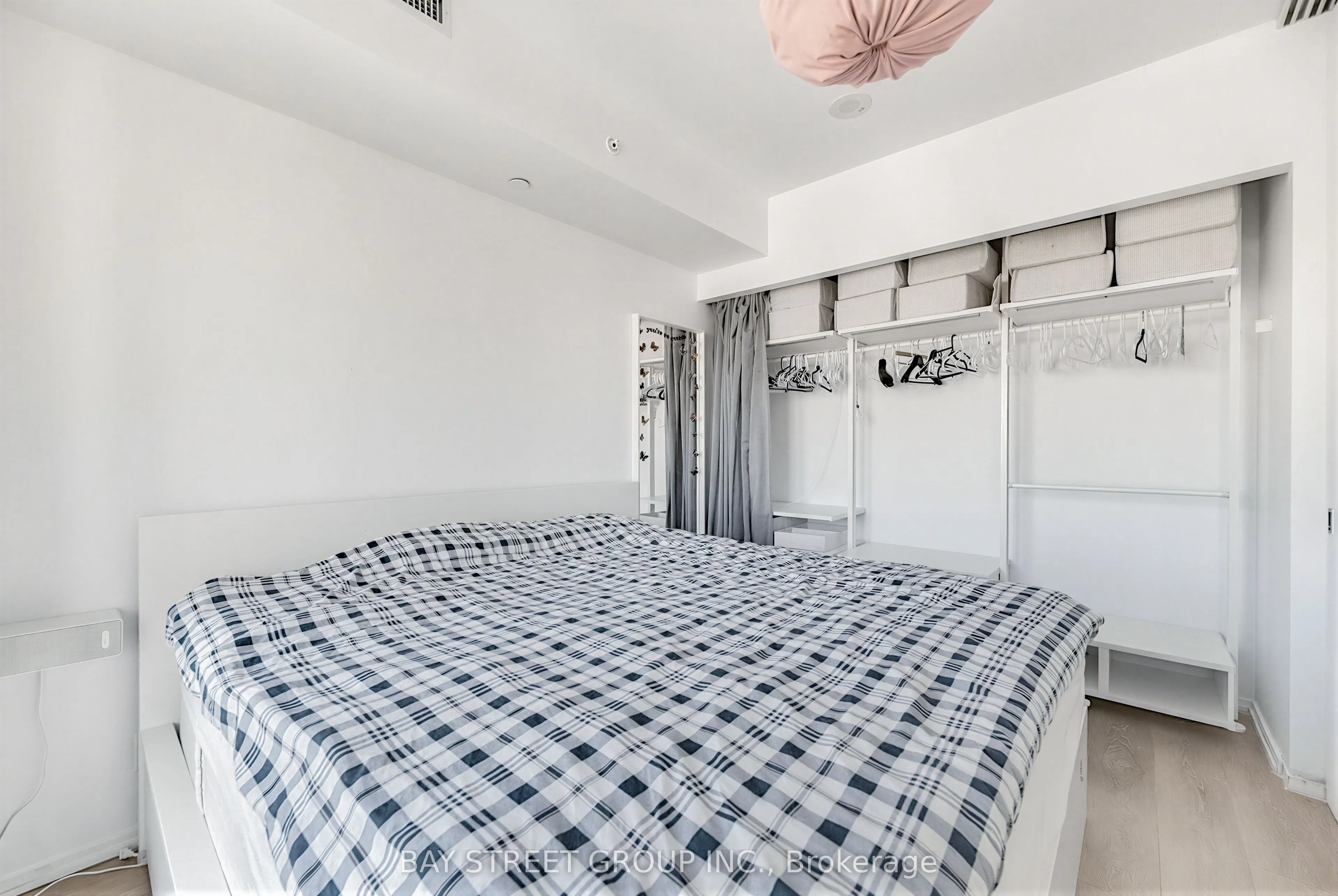 125 Peter Street #1803