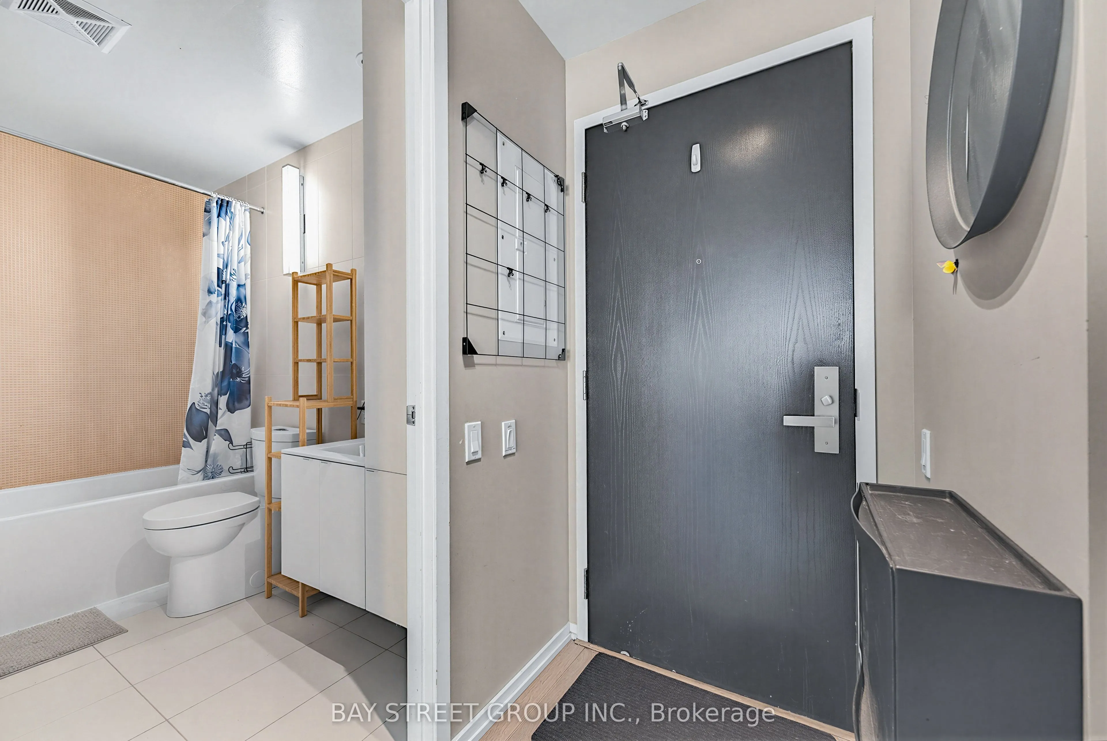 125 Peter Street #1803