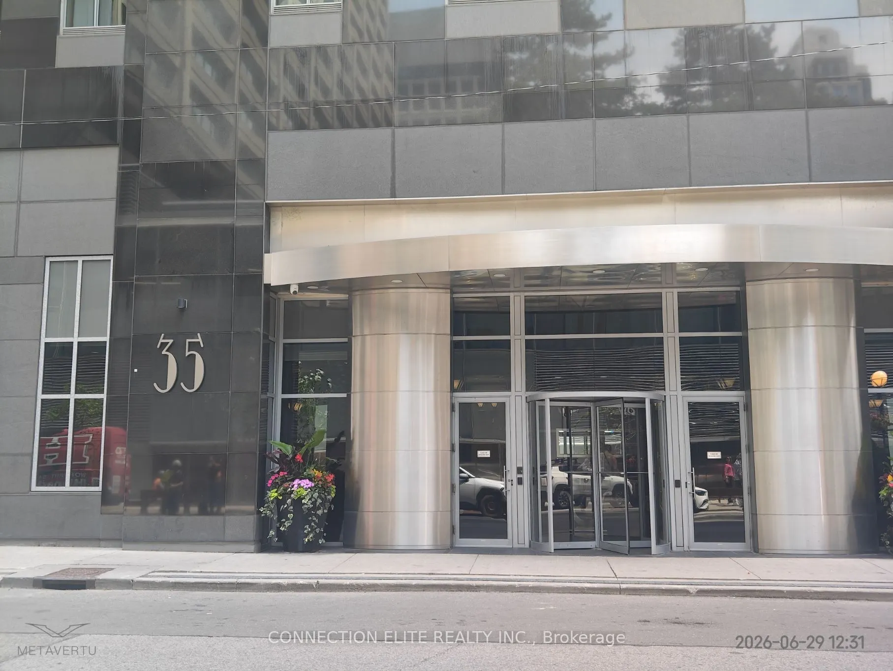 35 Balmuto Street #2110