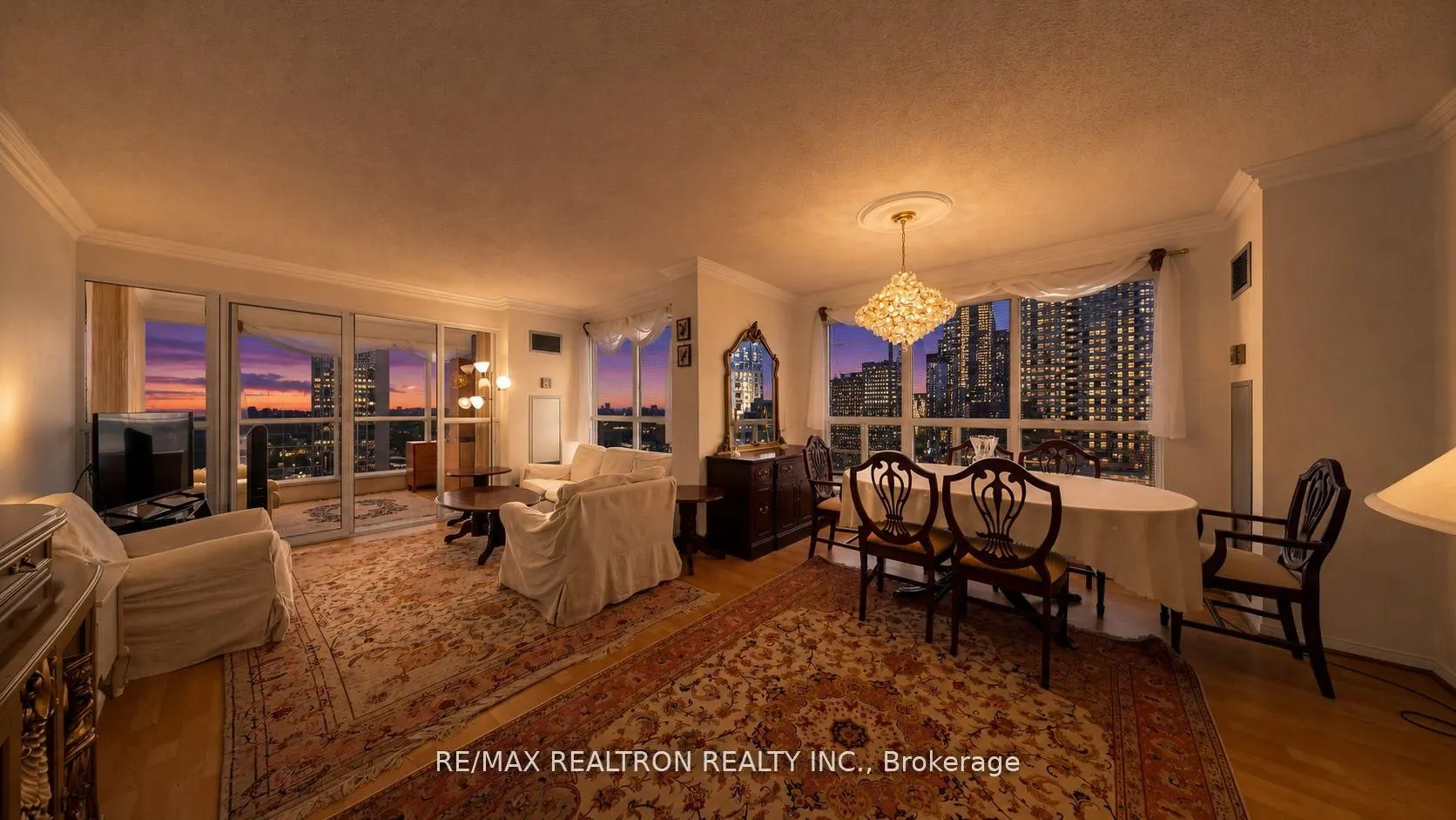 18 Hollywood Avenue #1707