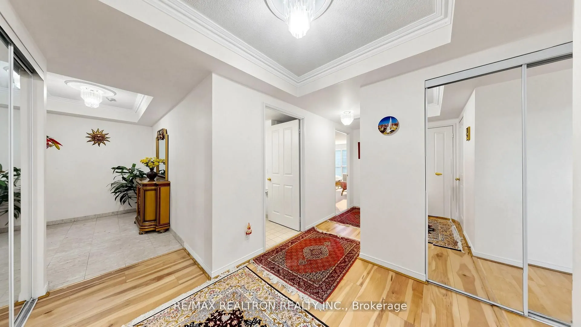 18 Hollywood Avenue #1707