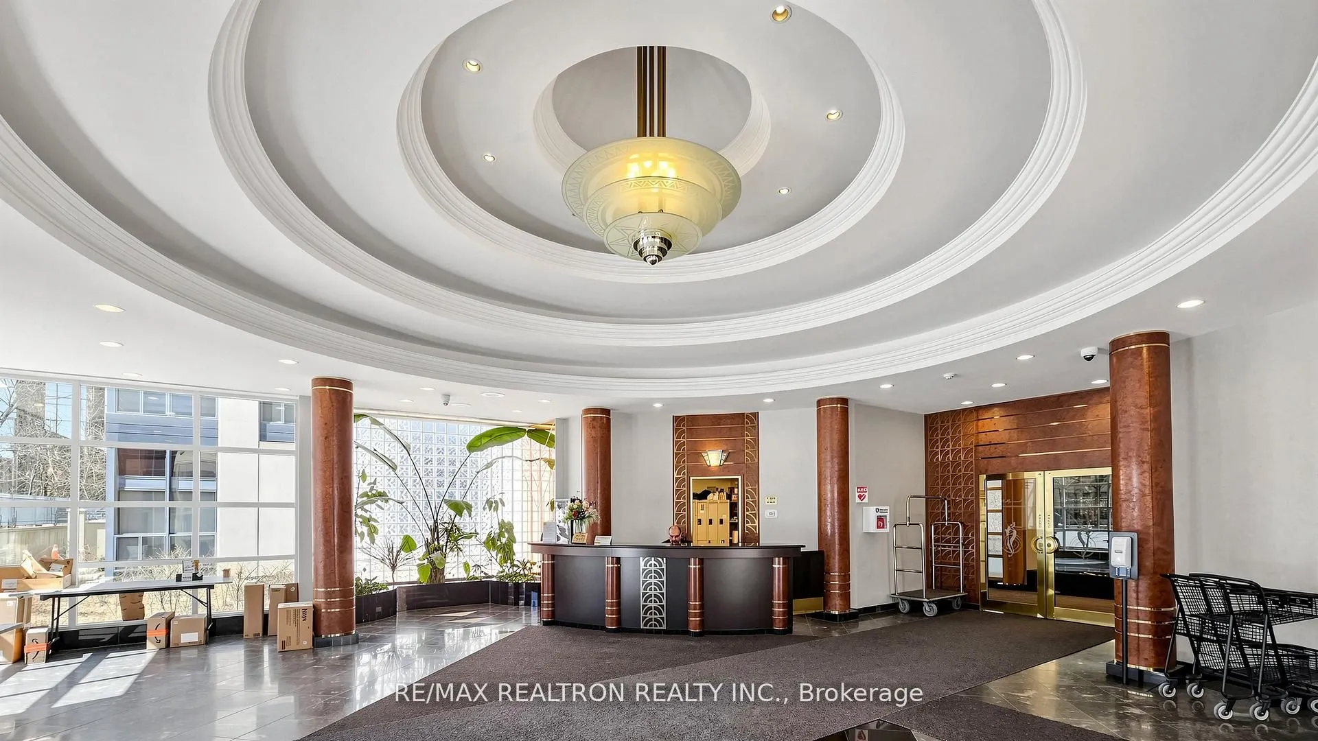 18 Hollywood Avenue #1707