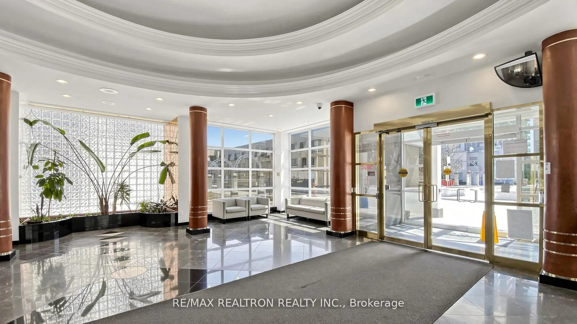 18 Hollywood Avenue #1707