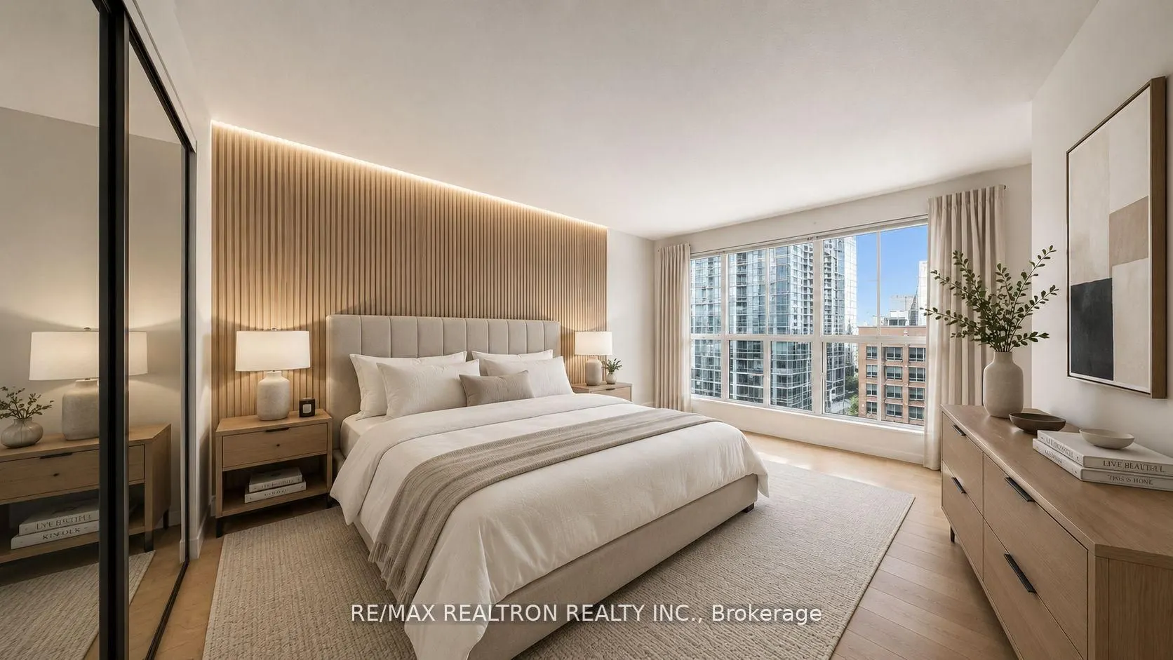18 Hollywood Avenue #1707