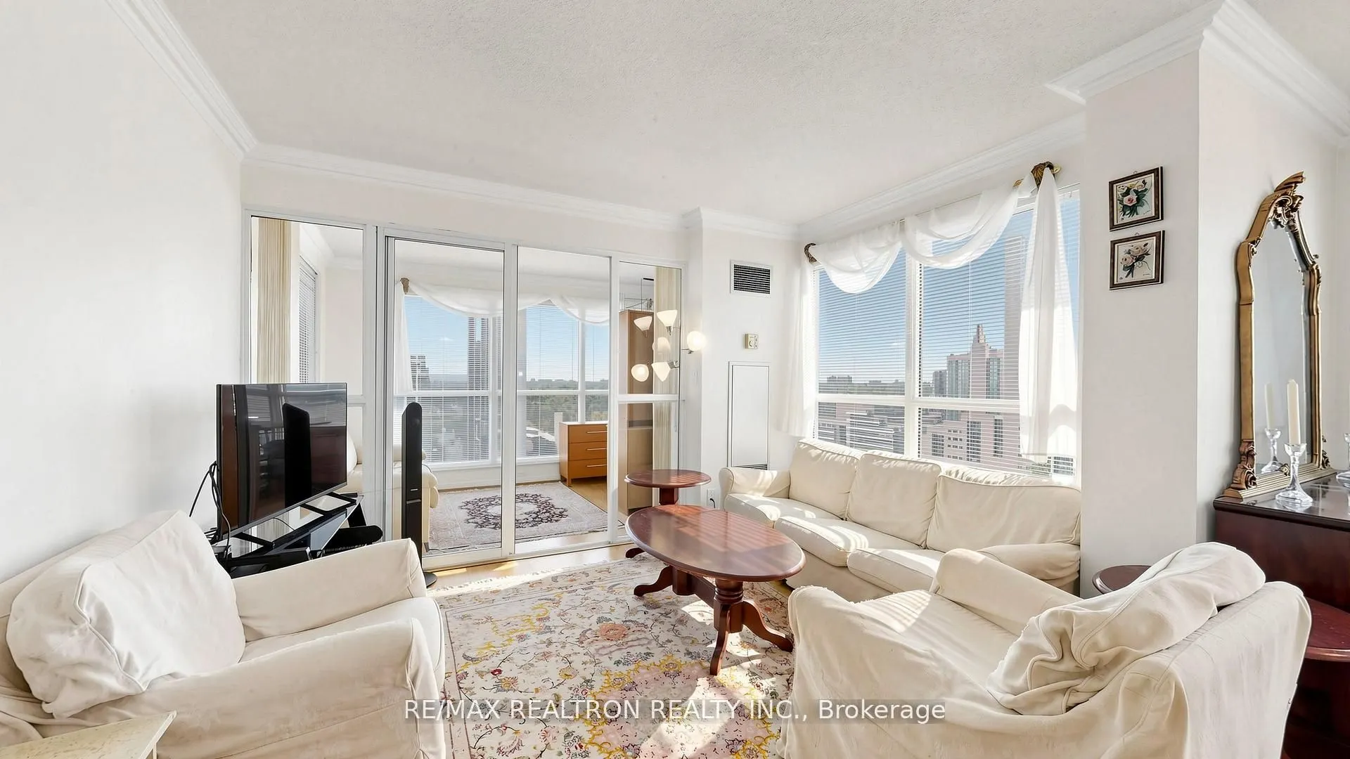 18 Hollywood Avenue #1707
