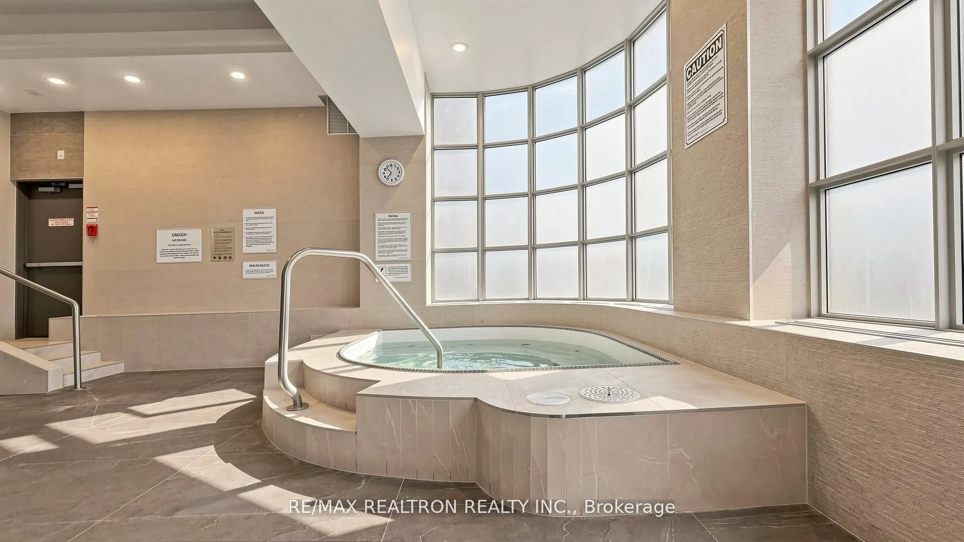 18 Hollywood Avenue #1707