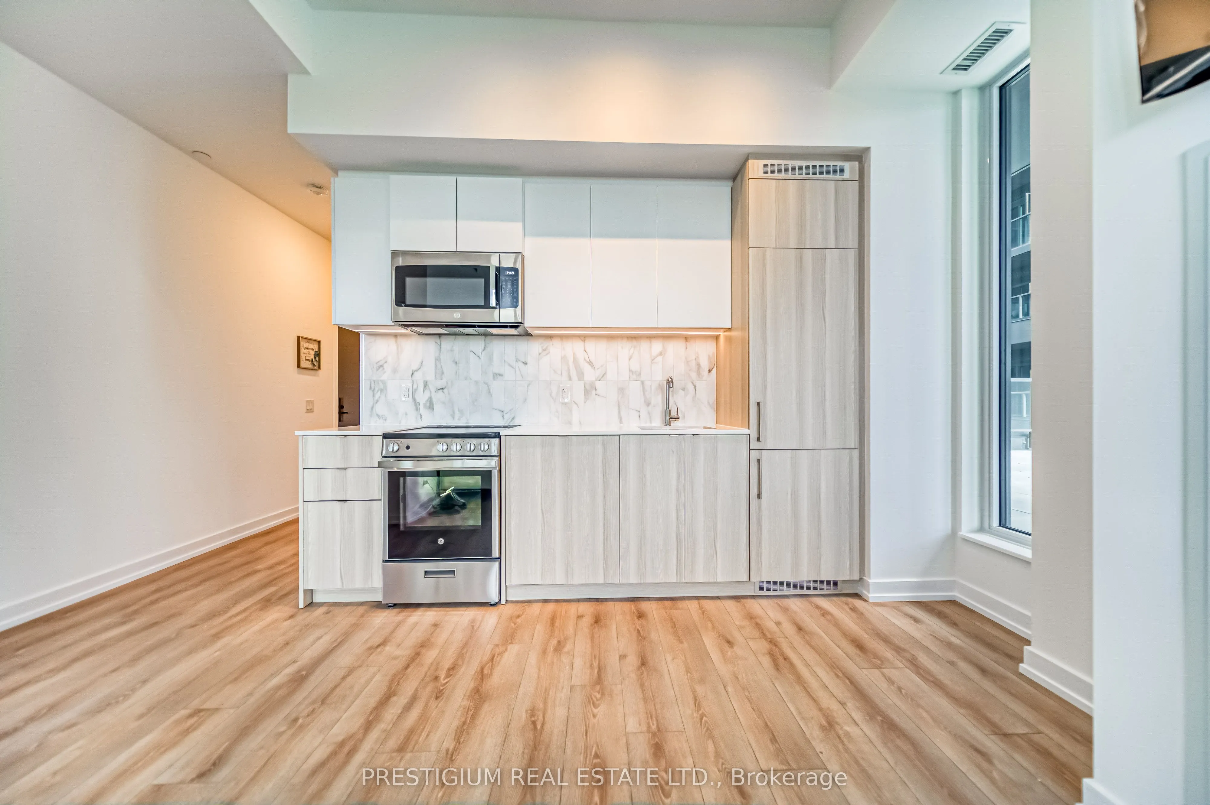 500 Dupont Street #303