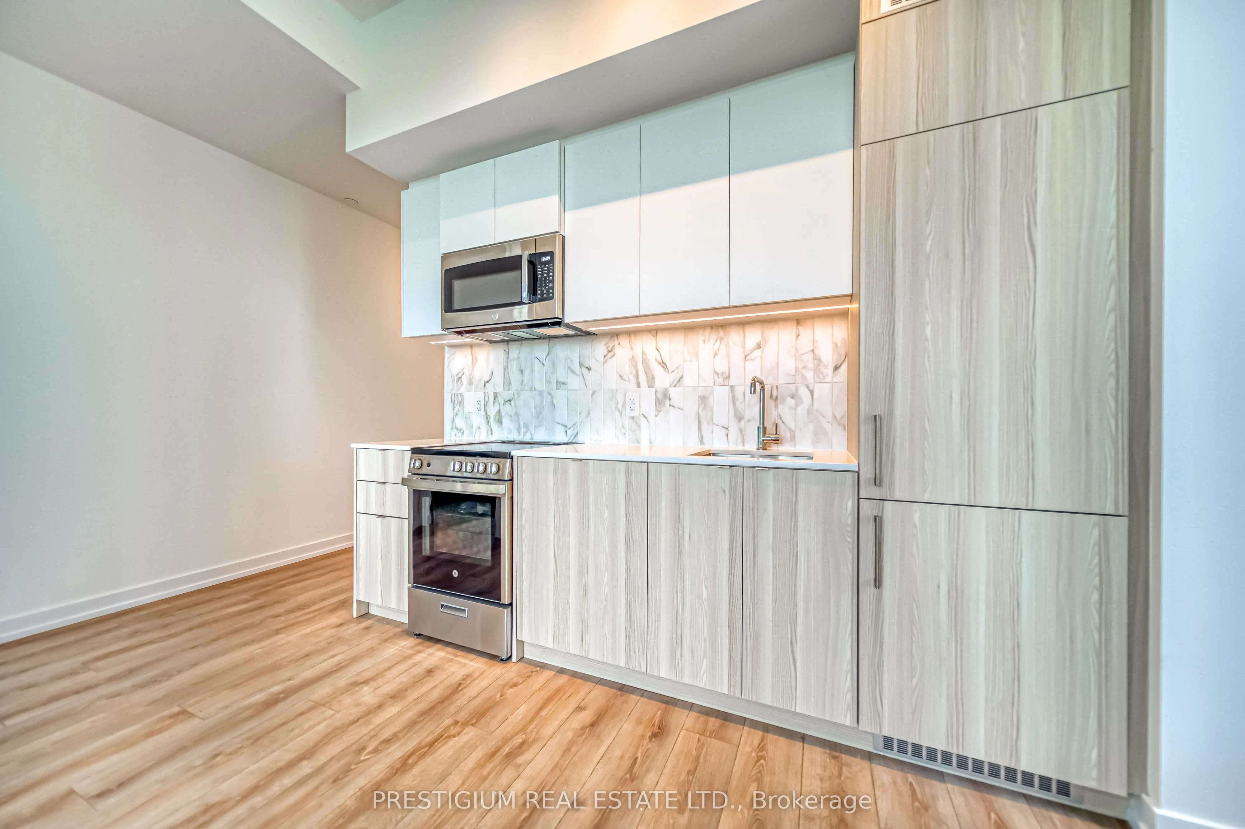 500 Dupont Street #303