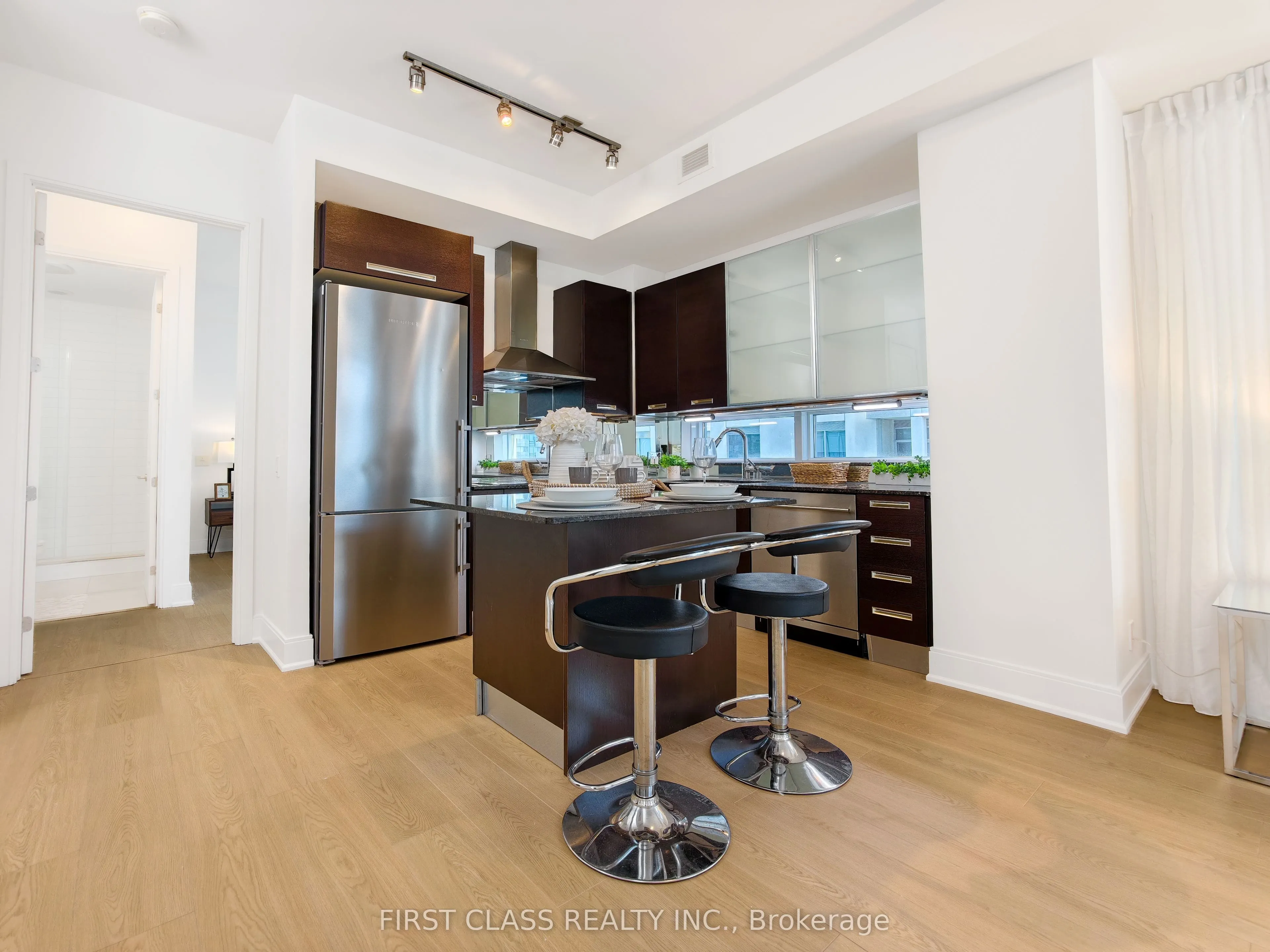21 Balmuto Street #2501