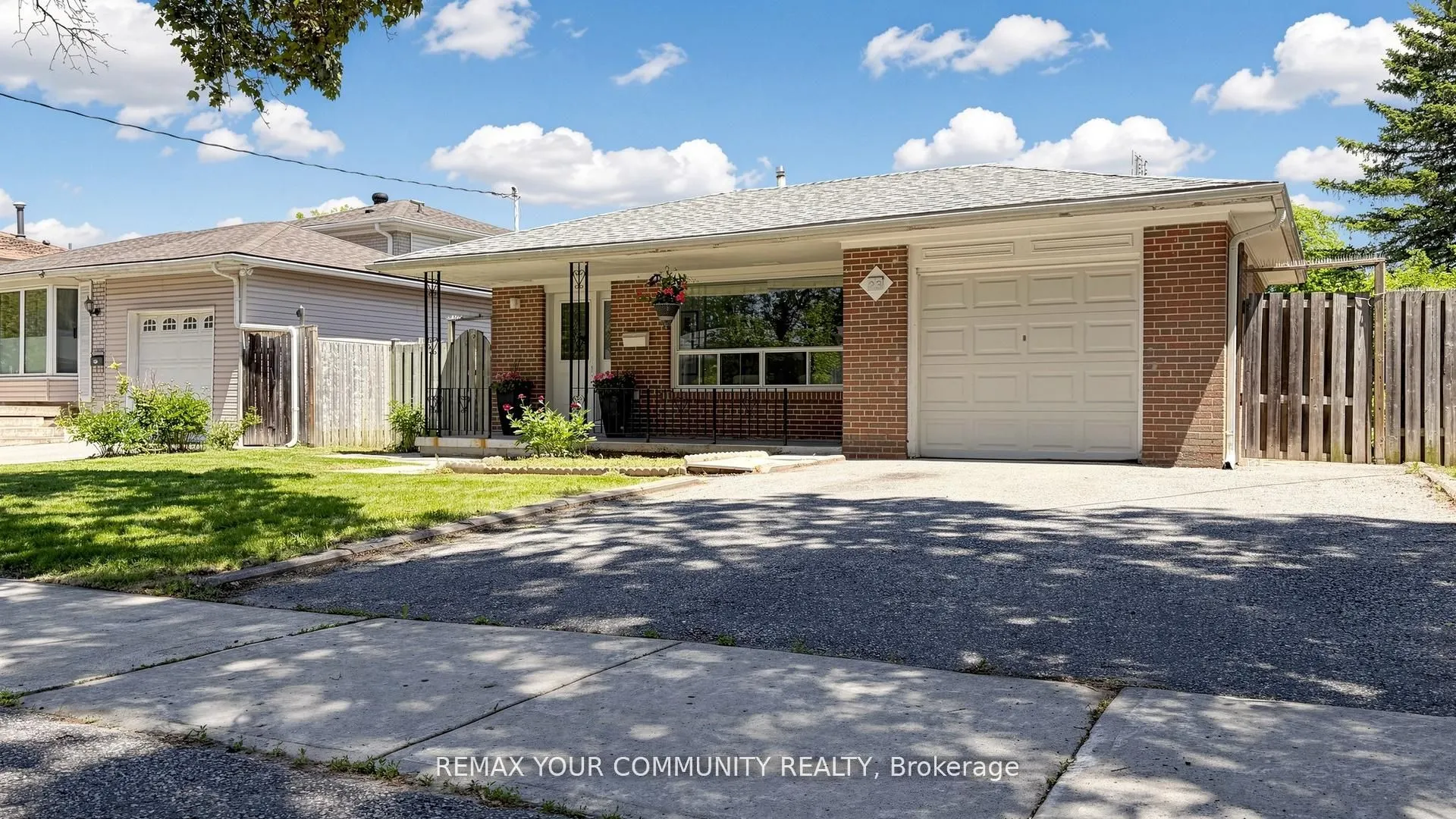 23 Lesgay Crescent
