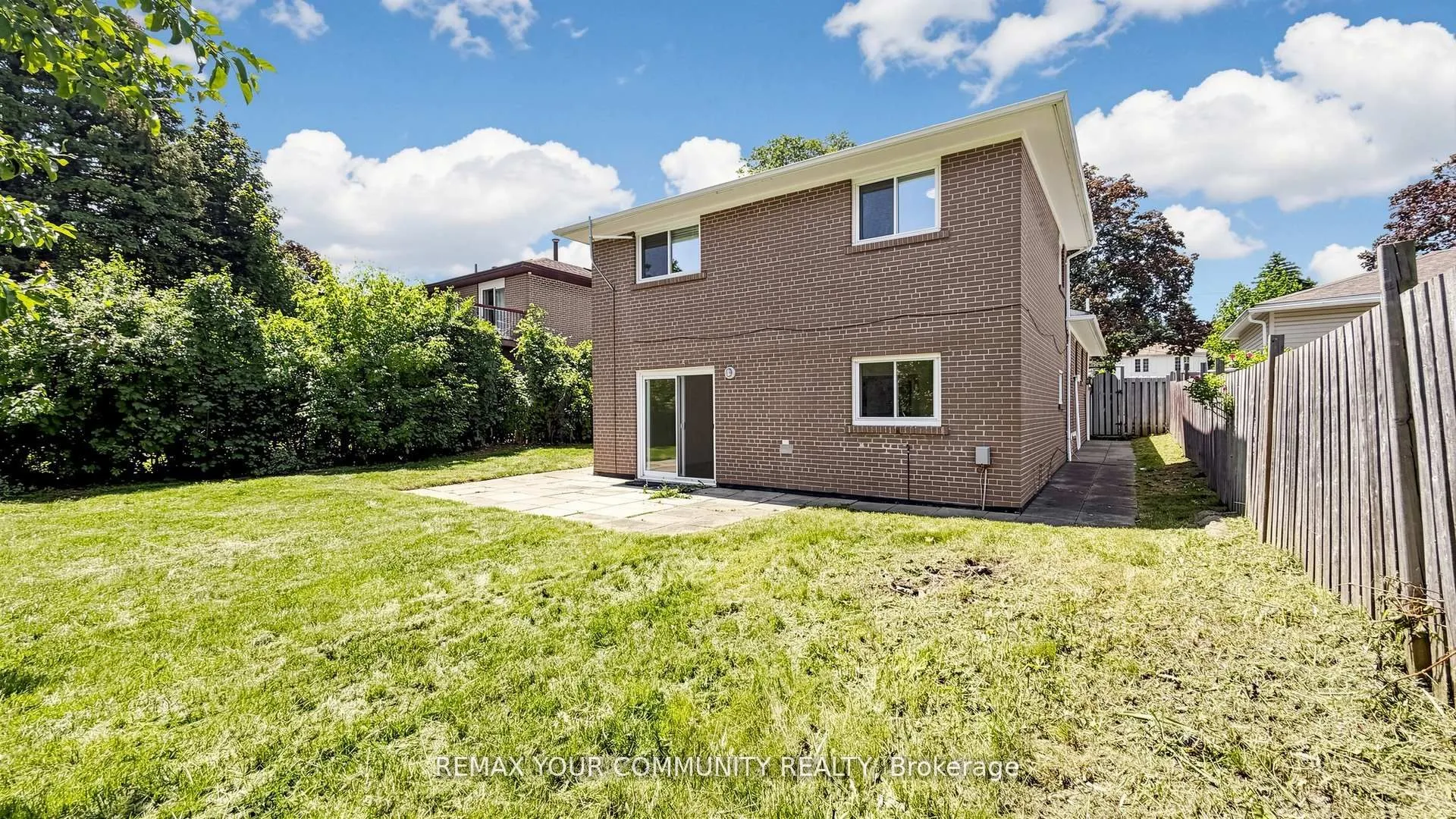 23 Lesgay Crescent