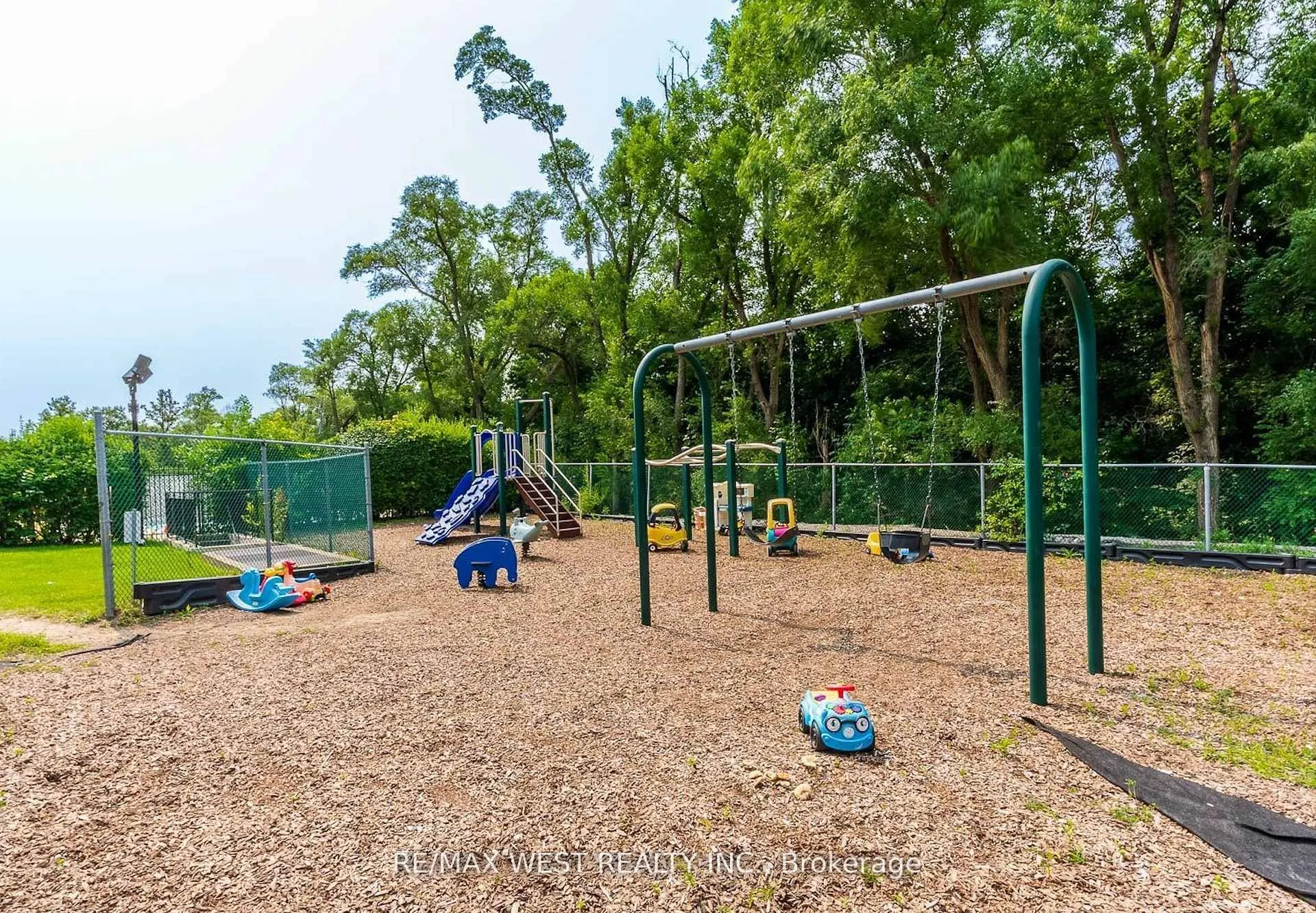 130 Neptune Drive #202