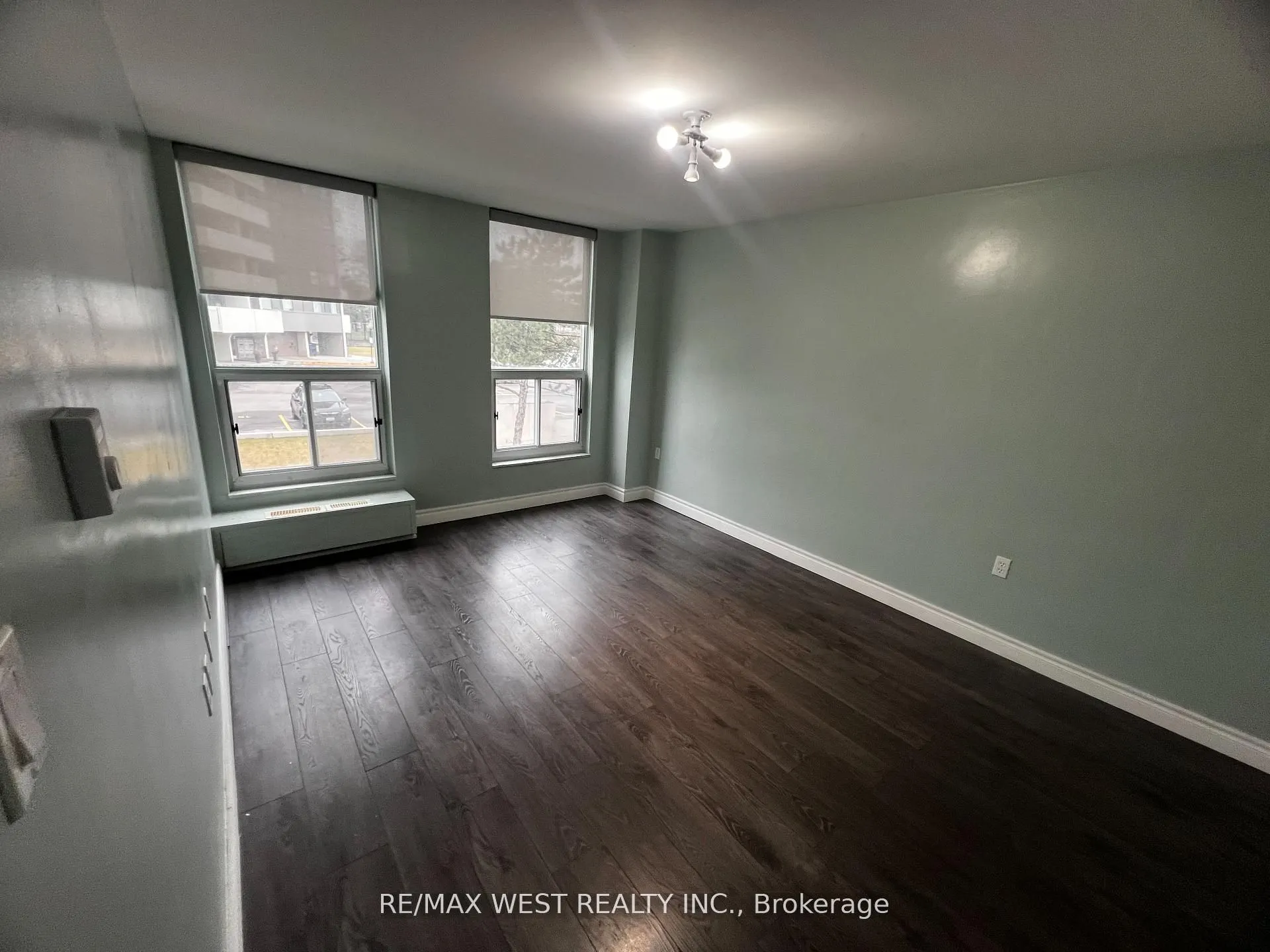 130 Neptune Drive #202