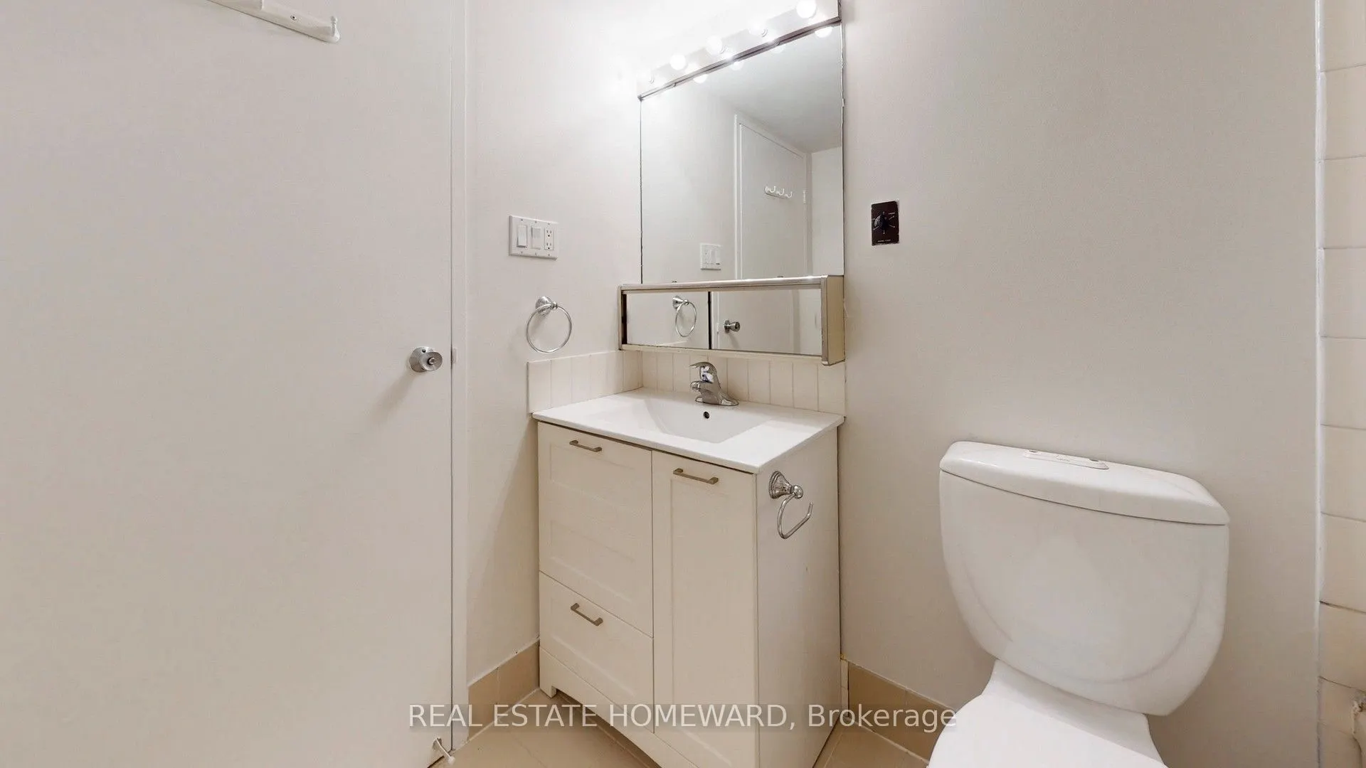 77 Maitland Place #409