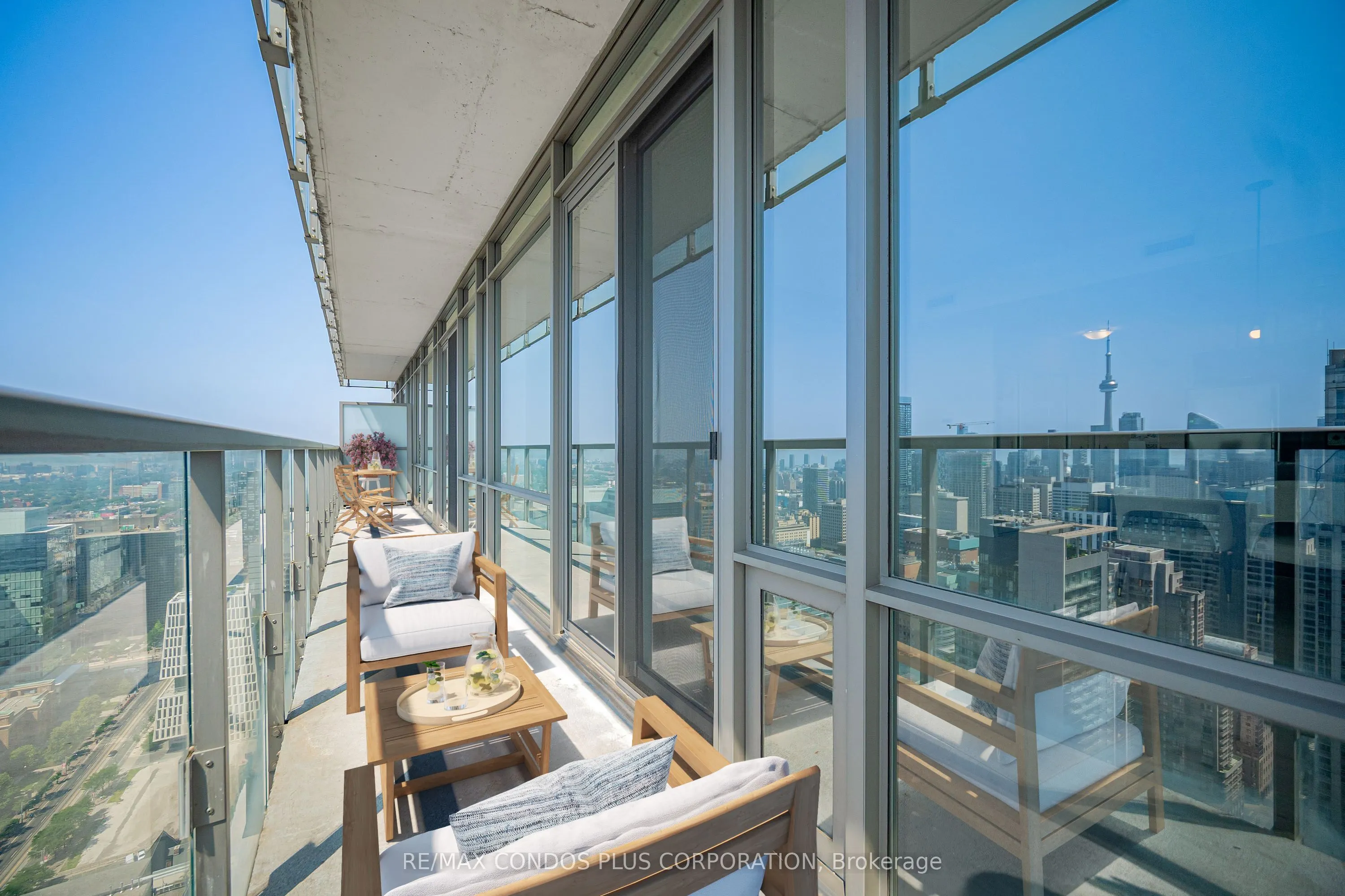 38 Grenville Street #4404