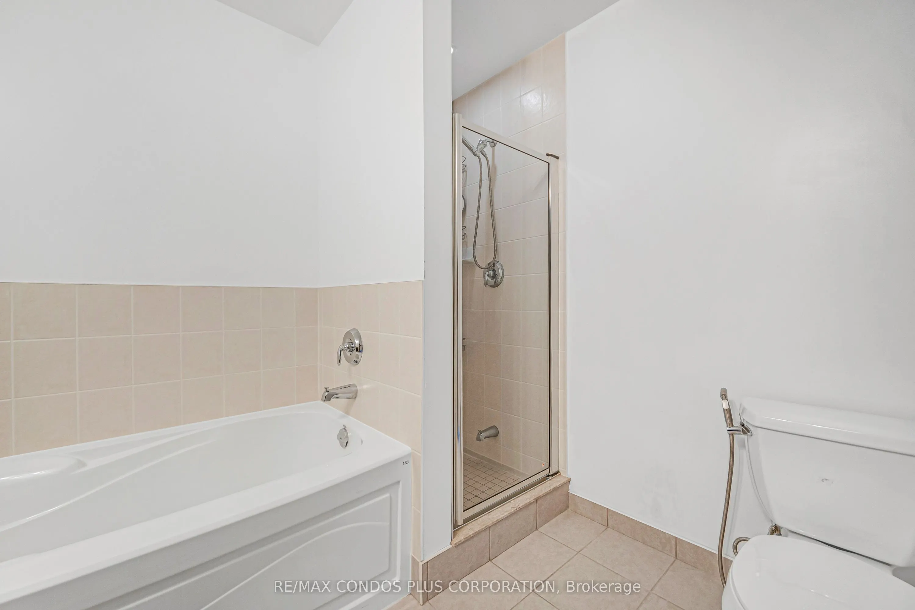 38 Grenville Street #4404