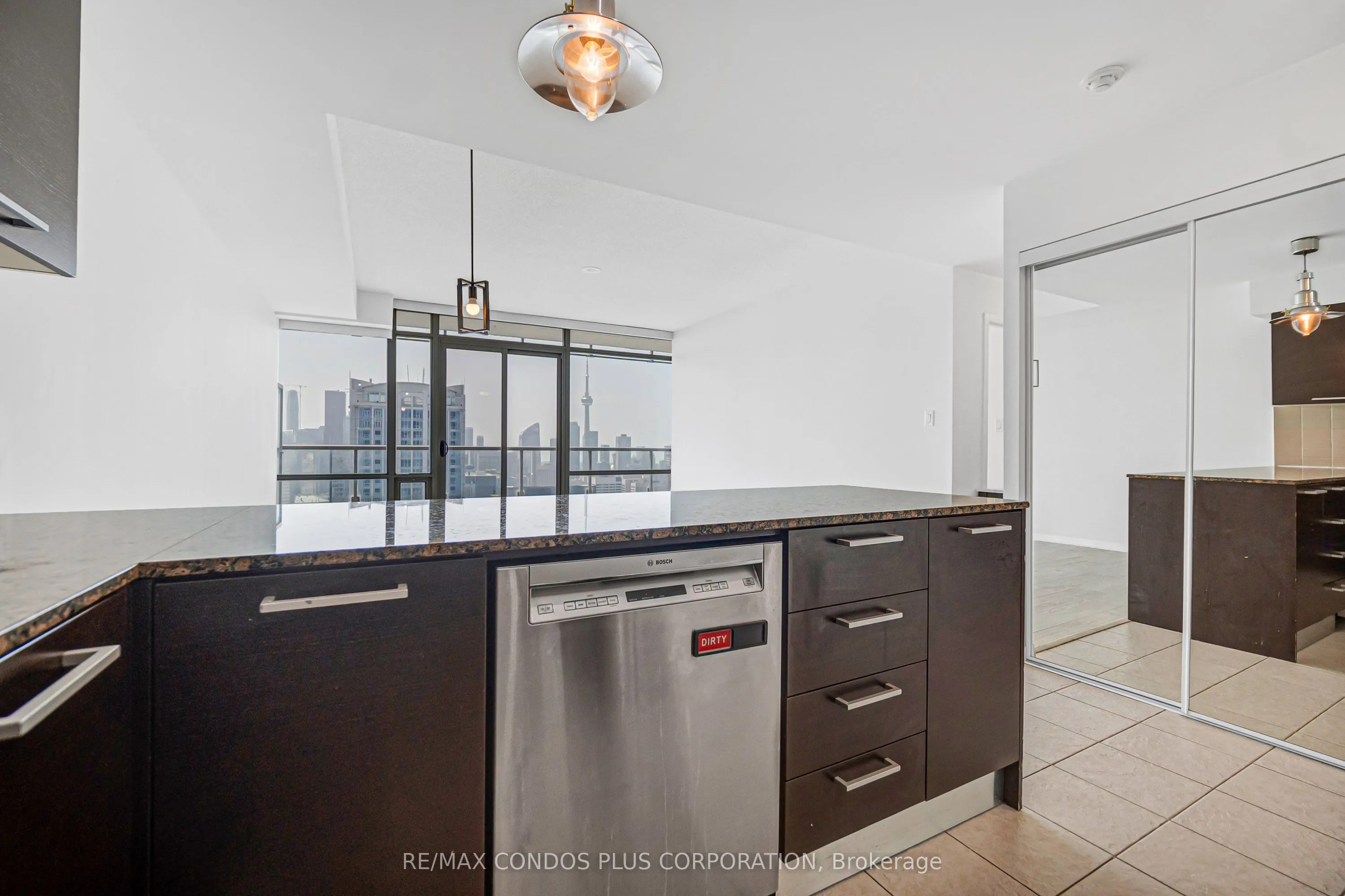 38 Grenville Street #4404