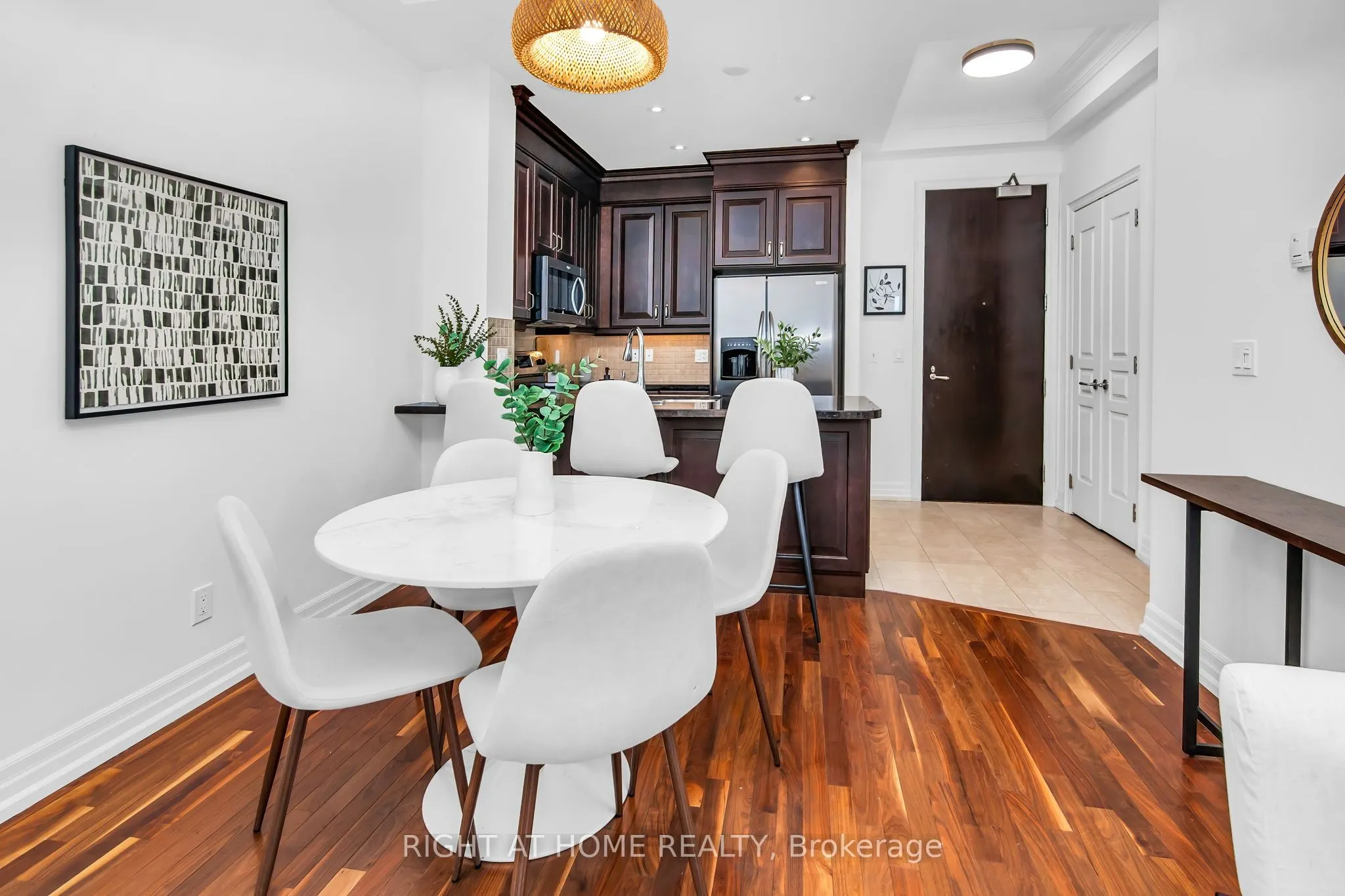 20 Burkebrook Place #306