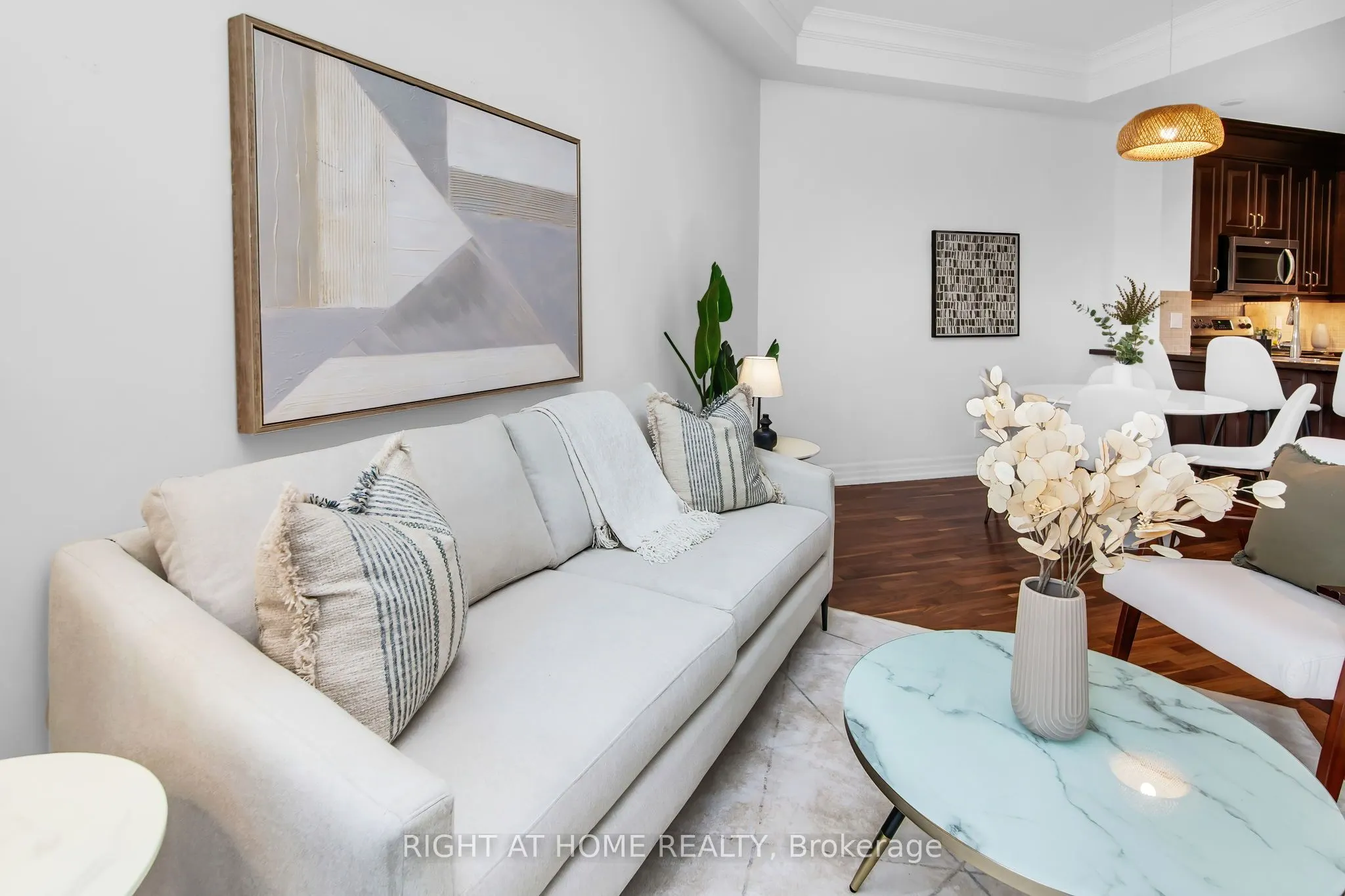 20 Burkebrook Place #306