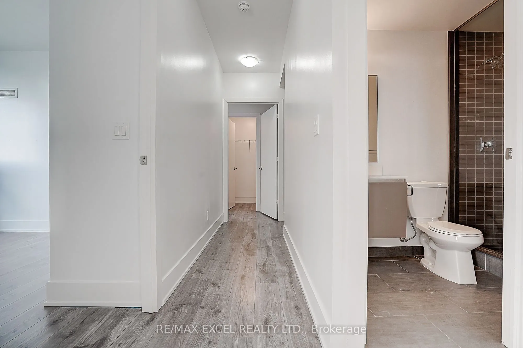 200 Bloor Street W #2201