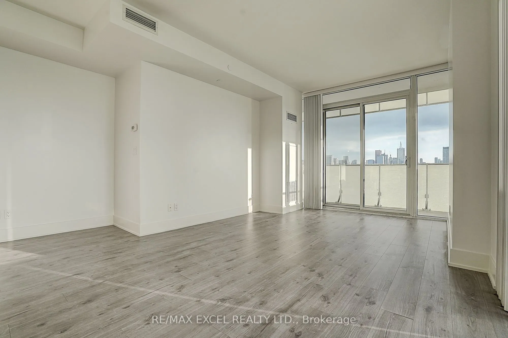 200 Bloor Street W #2201