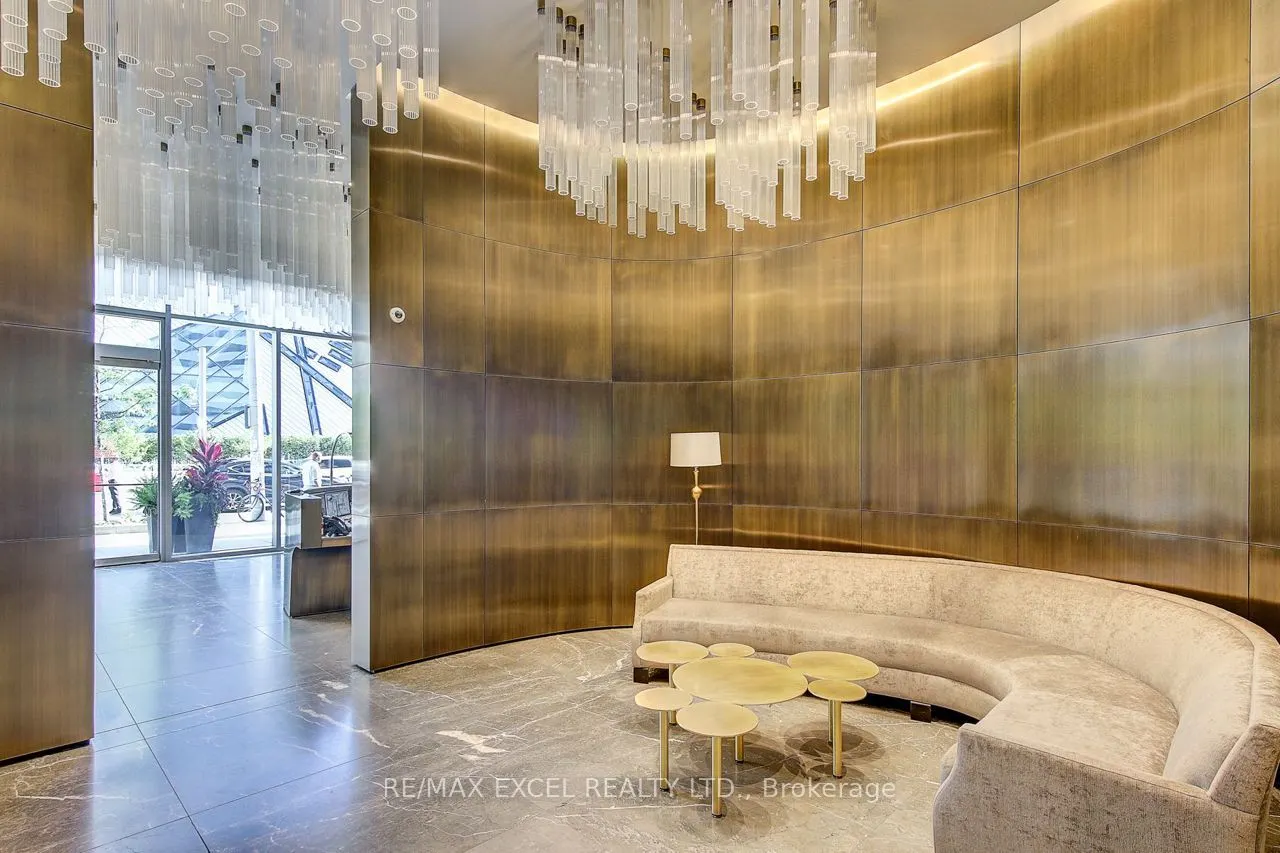 200 Bloor Street W #2201