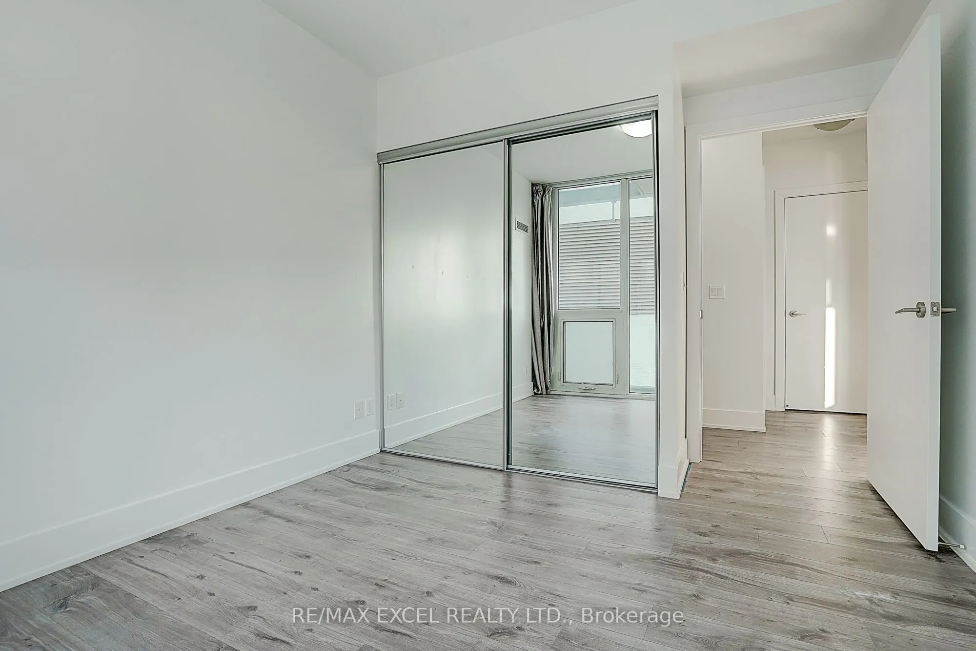 200 Bloor Street W #2201