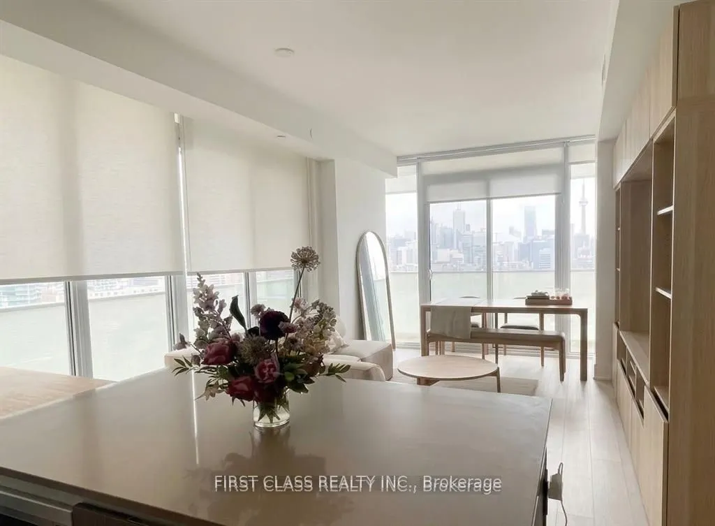 200 Bloor Street W #1405