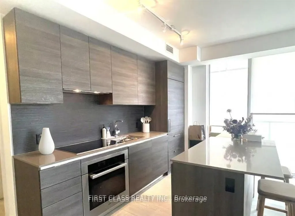 200 Bloor Street W #1405