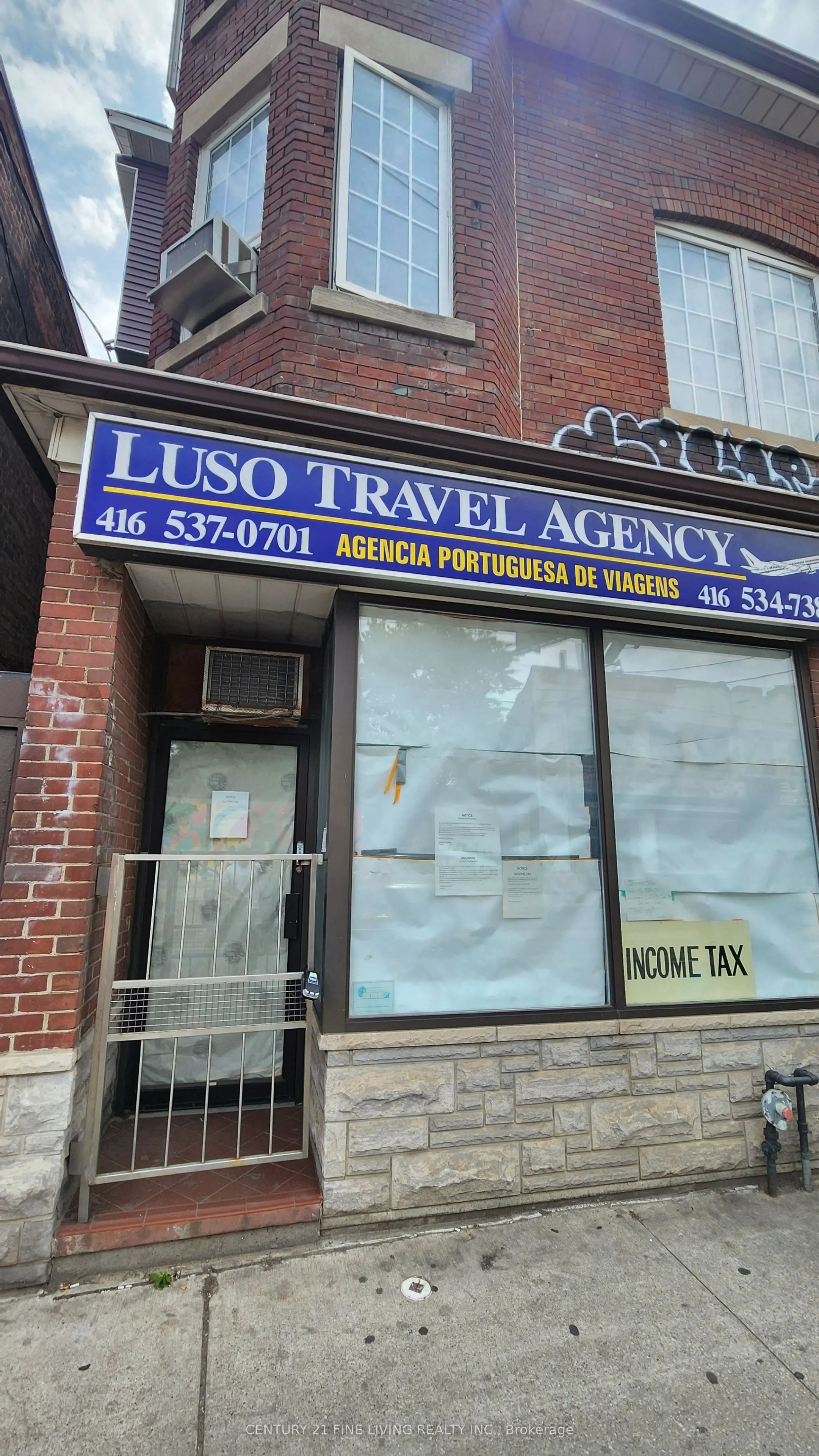 1155 Dundas Street W #Main