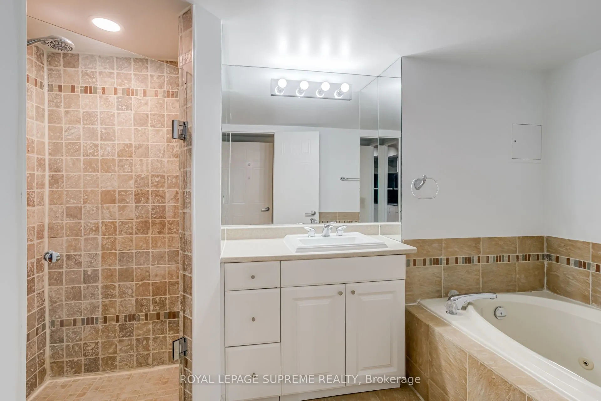 5 Kenneth Avenue #1804