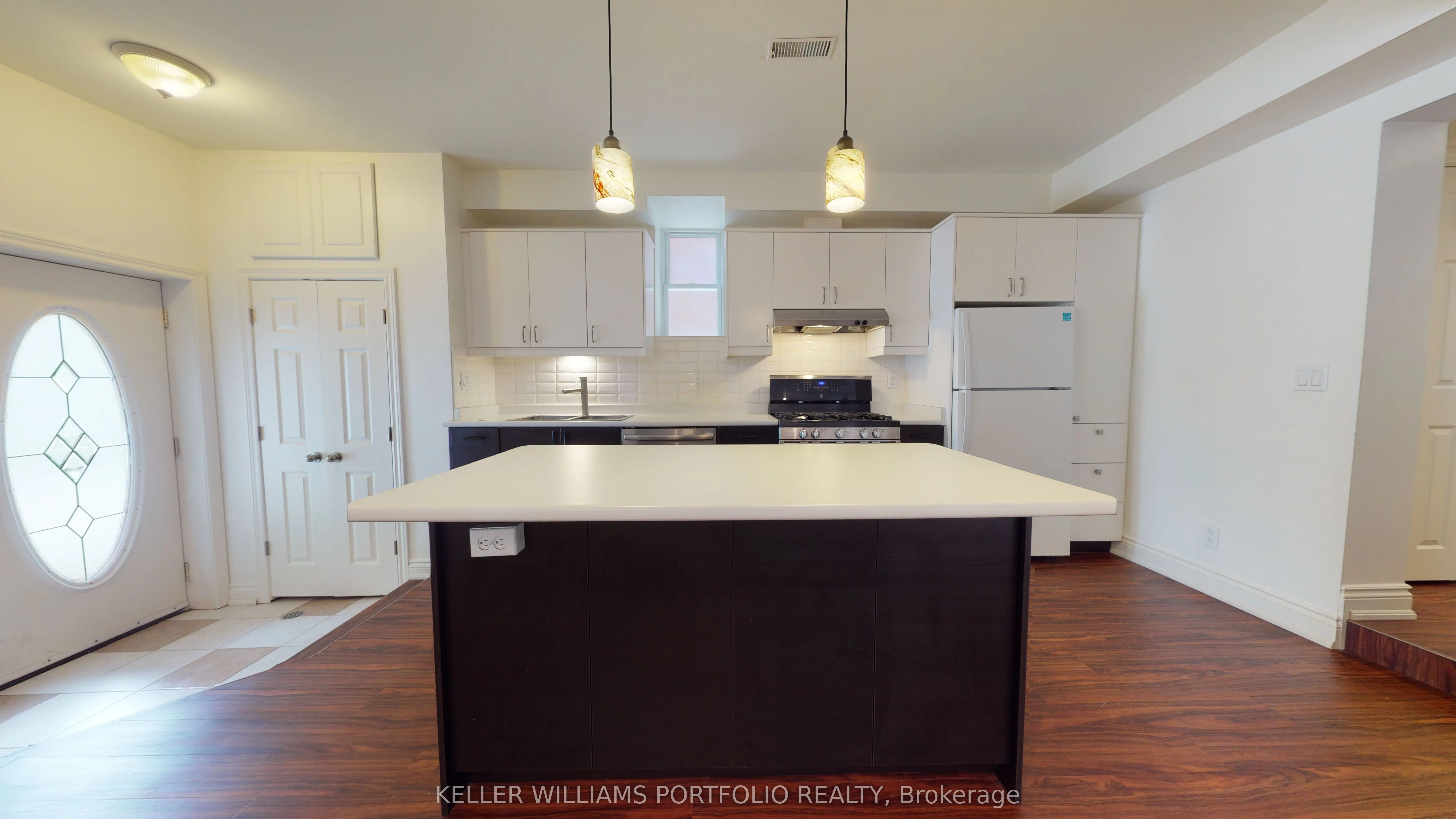 546 Eglinton Avenue E #5