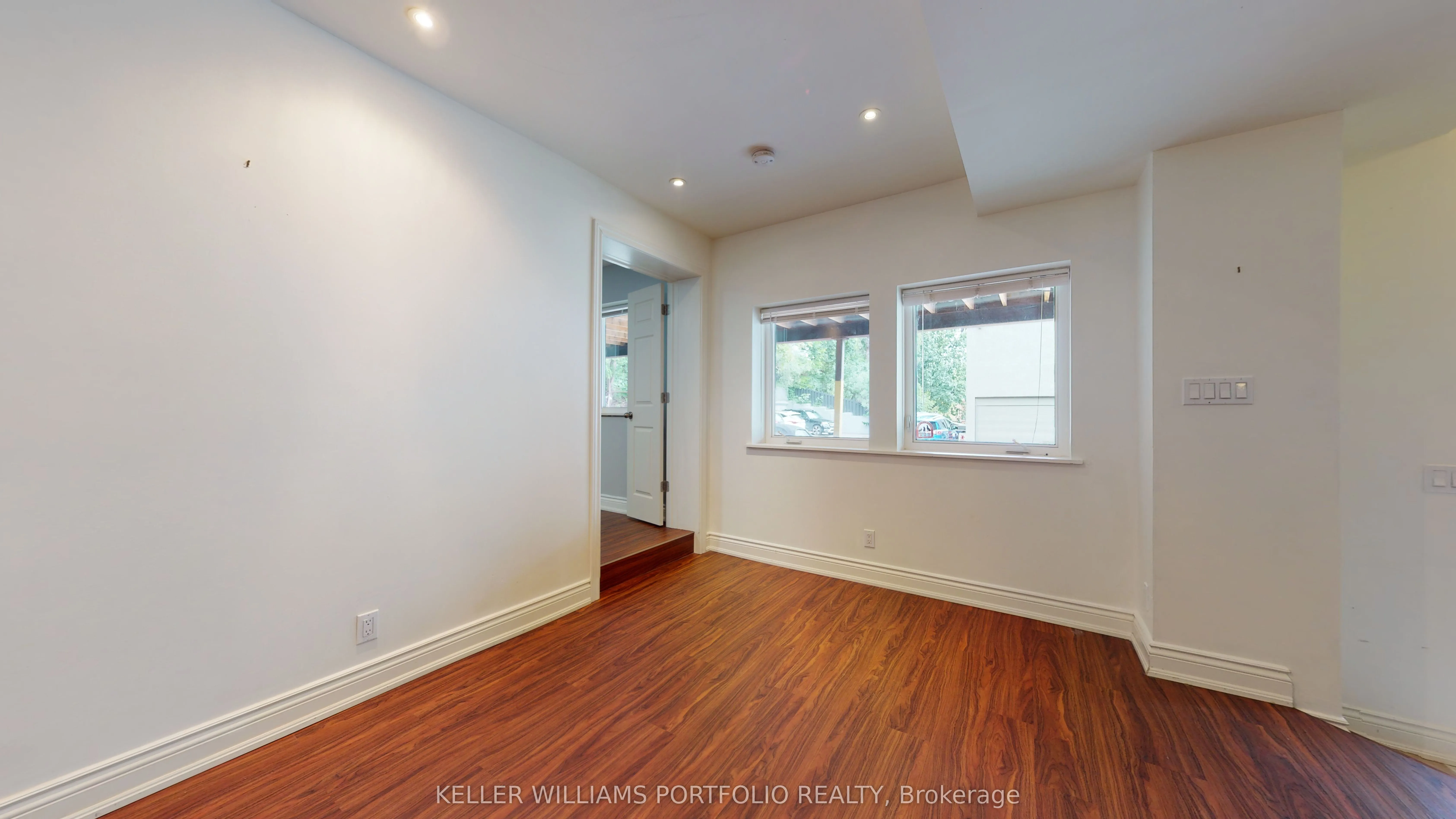 546 Eglinton Avenue E #5