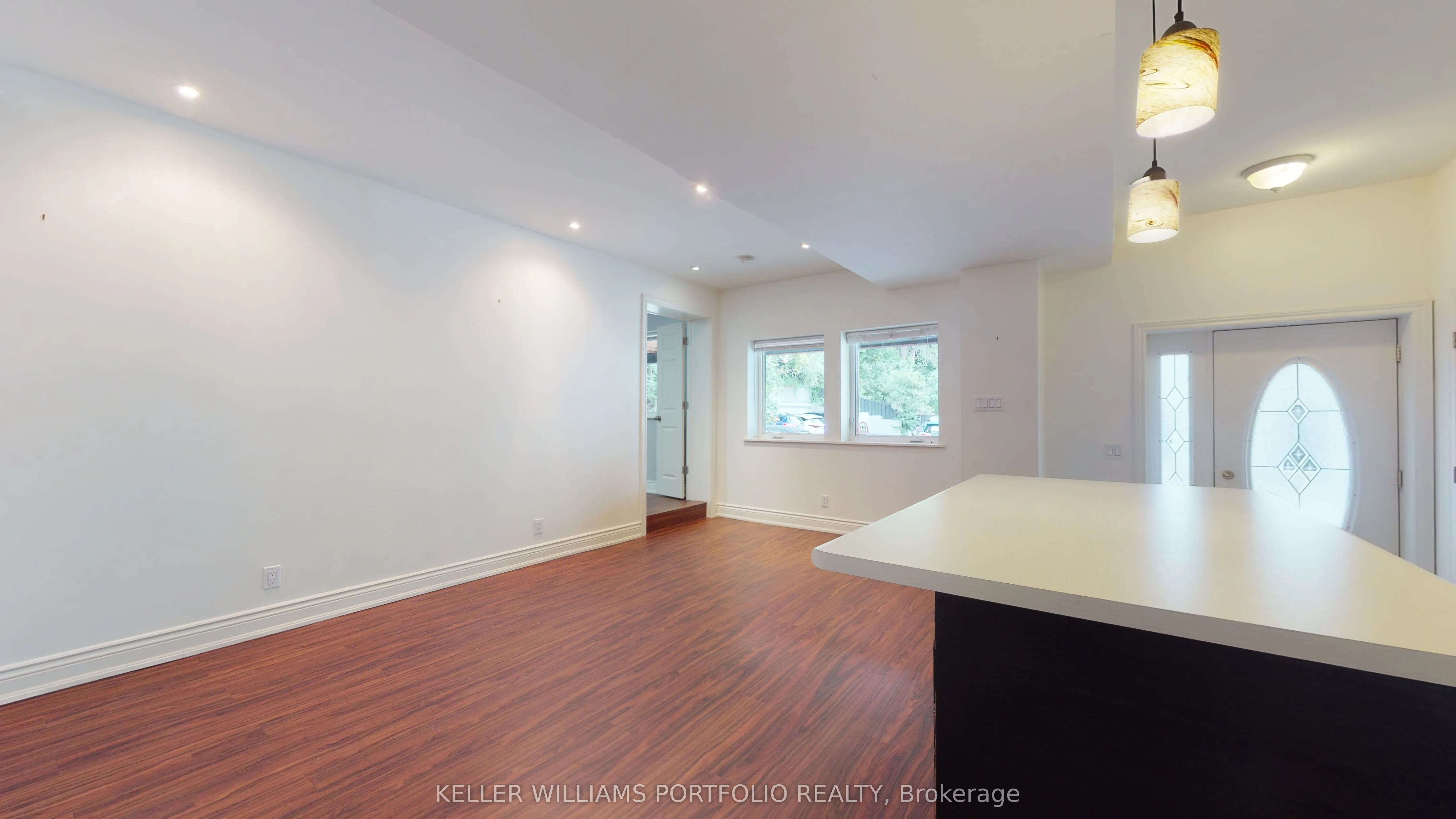 546 Eglinton Avenue E #5