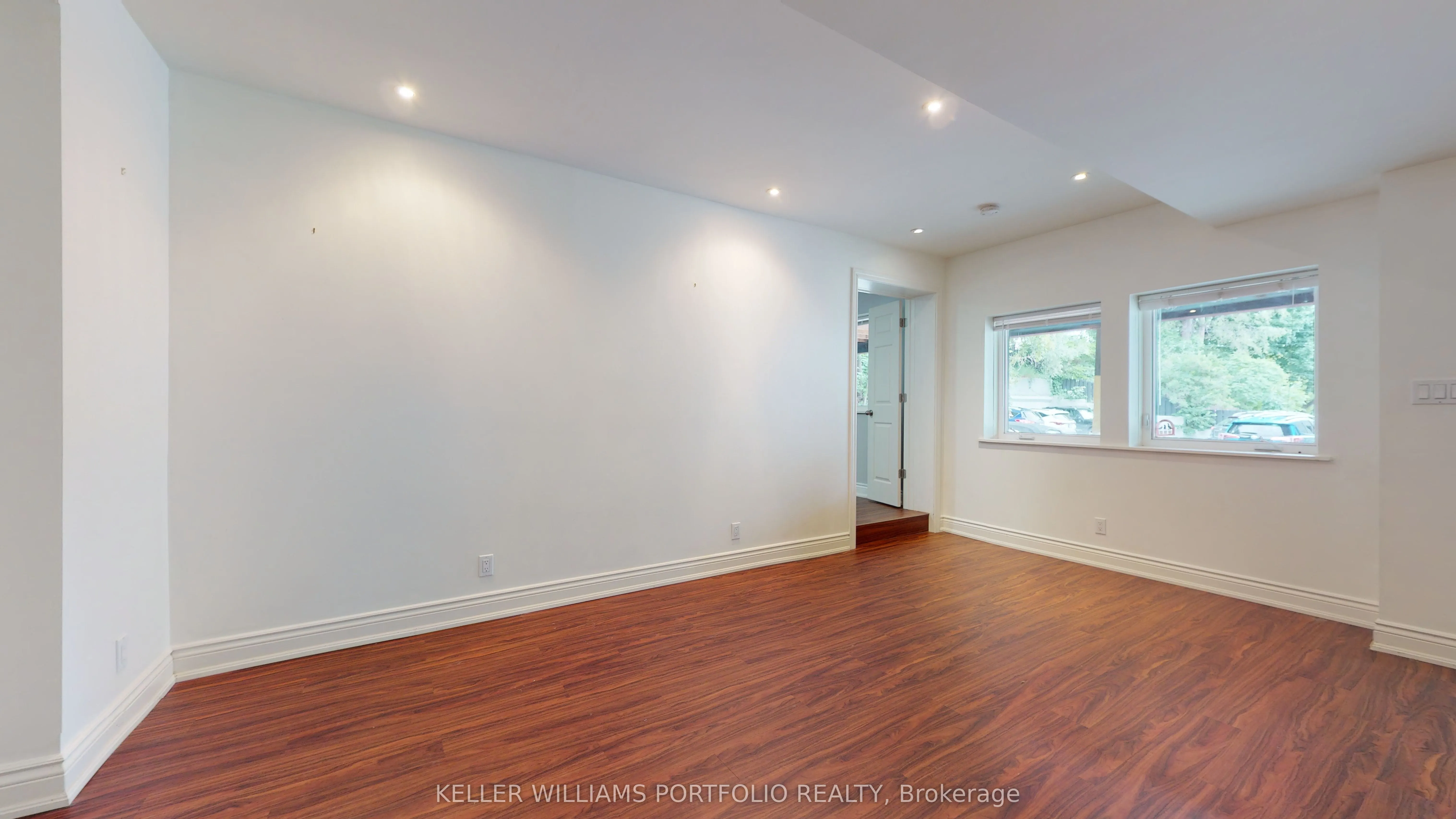 546 Eglinton Avenue E #5